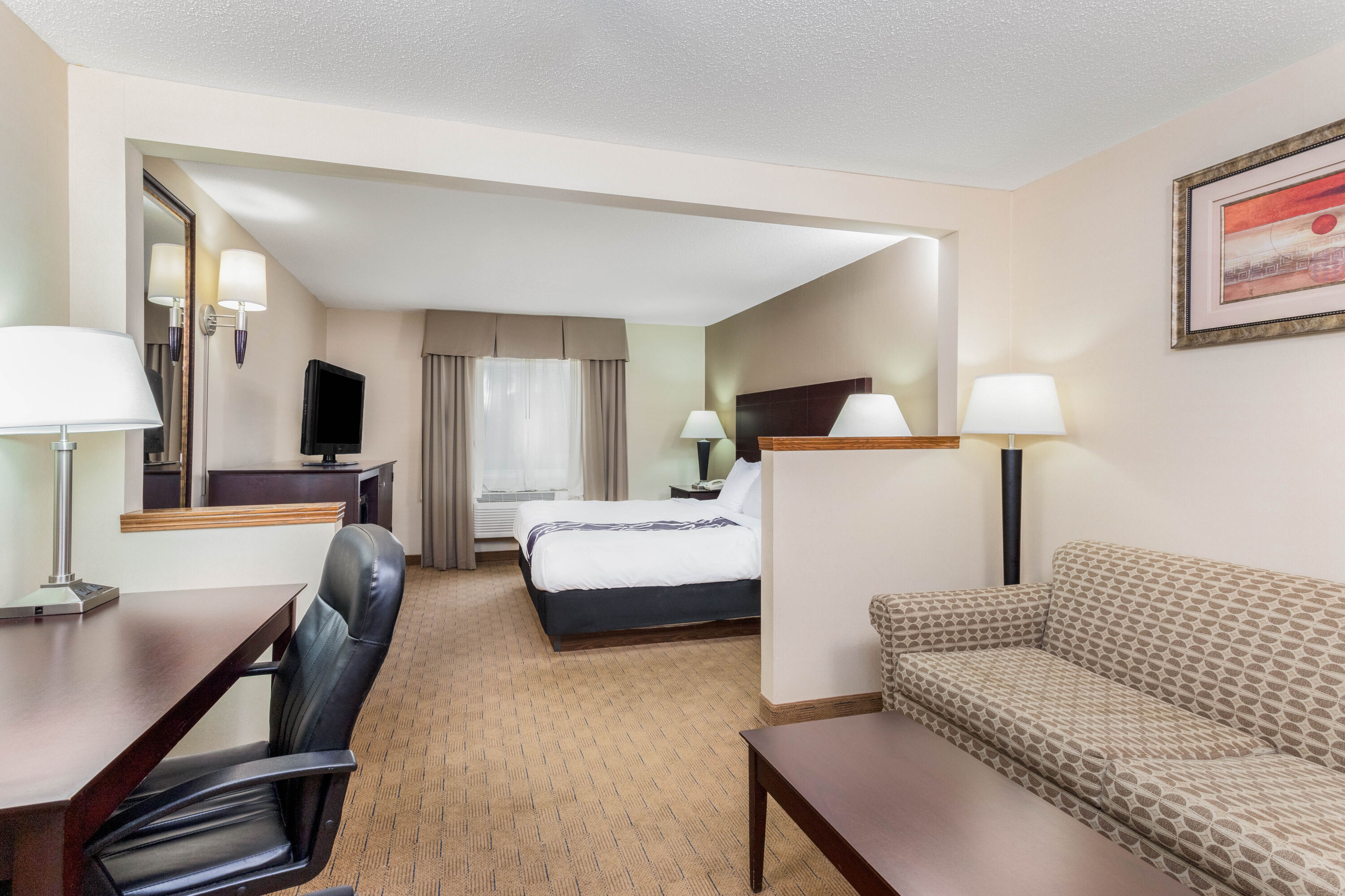 AmericInn by Wyndham Frankfort IN suite in Frankfort, Indiana
