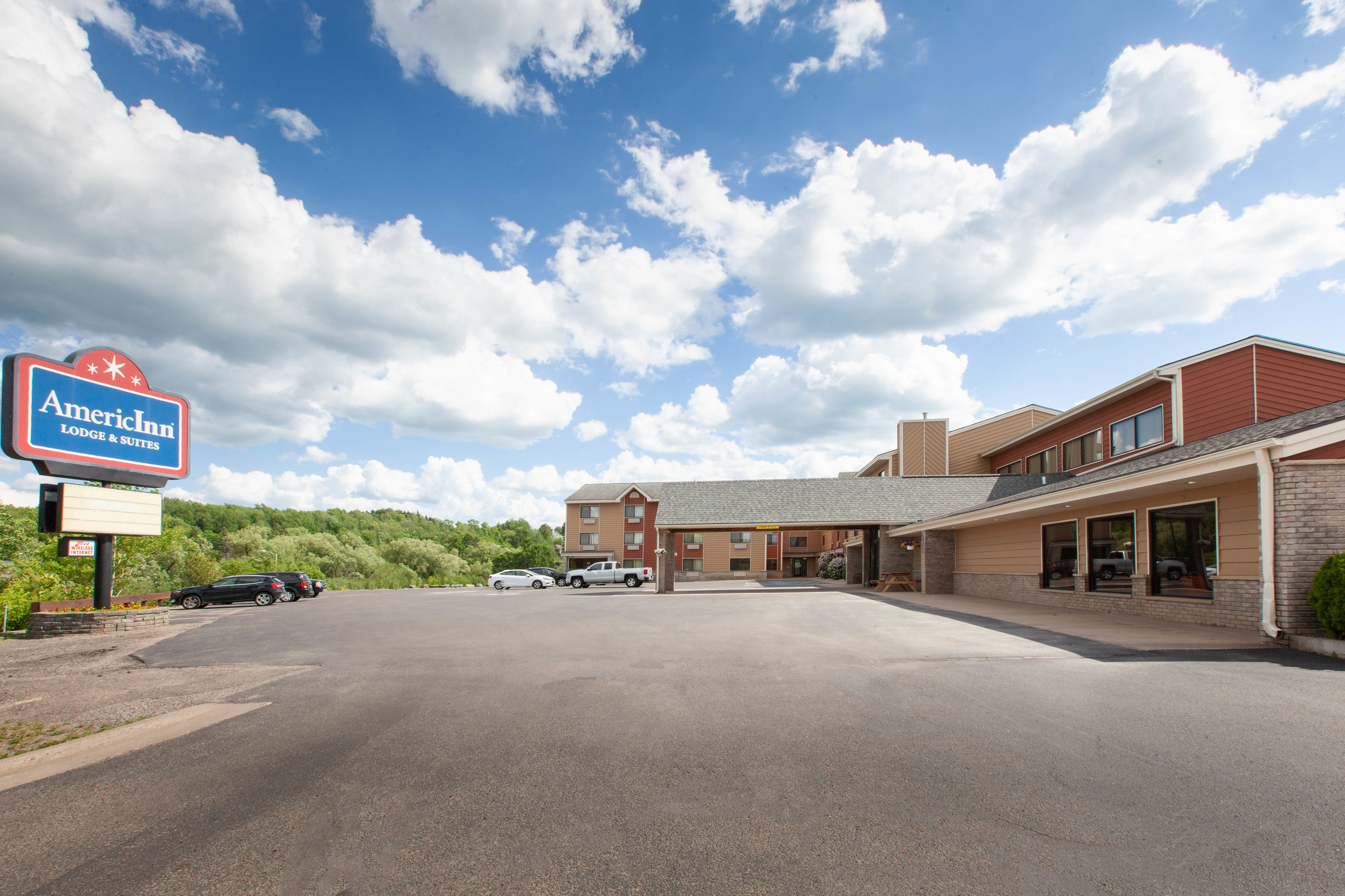 Americinn By Wyndham Iron River Iron River Mi Hotels