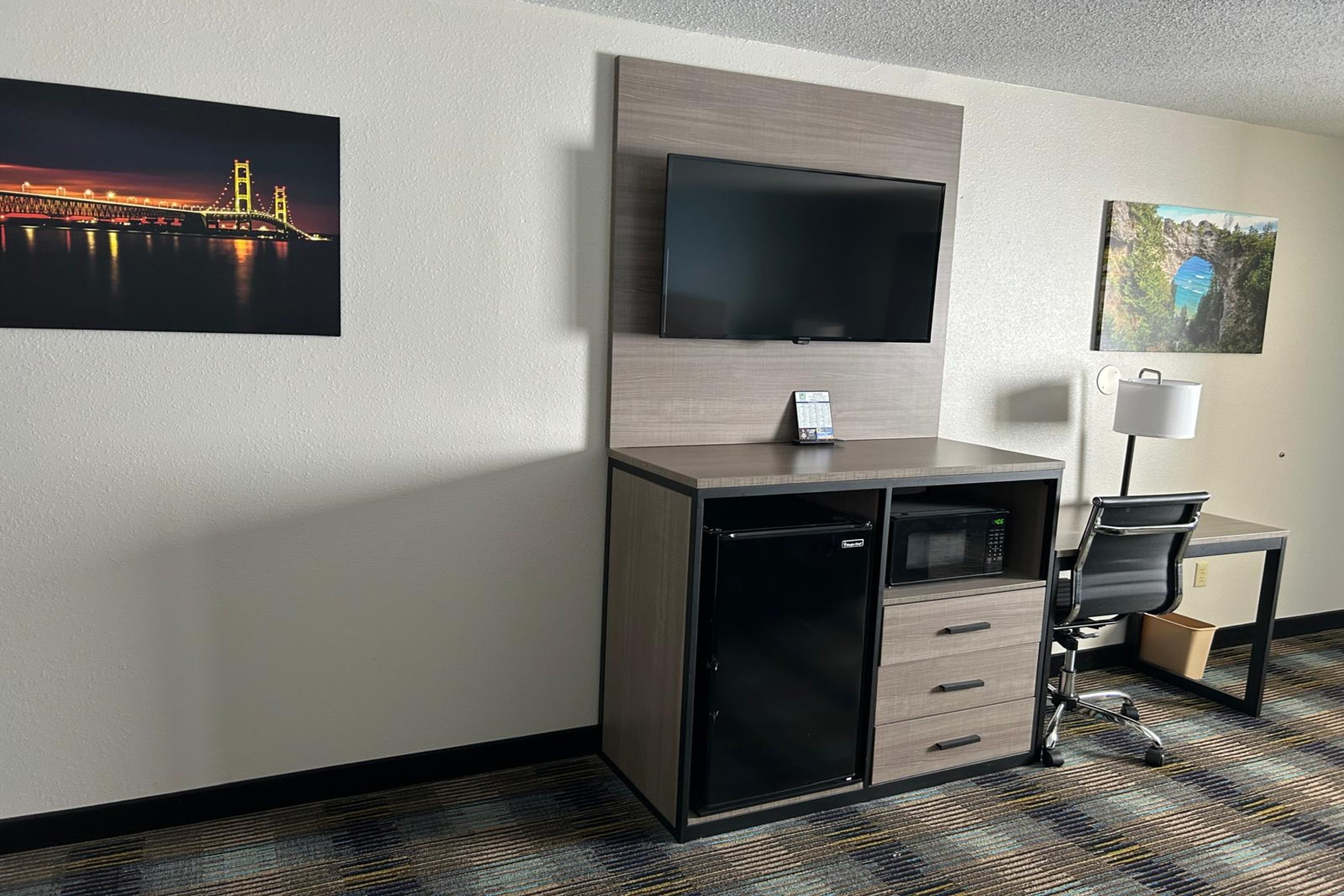 Guest room at the AmericInn by Wyndham Saint Ignace in Saint Ignace, Michigan