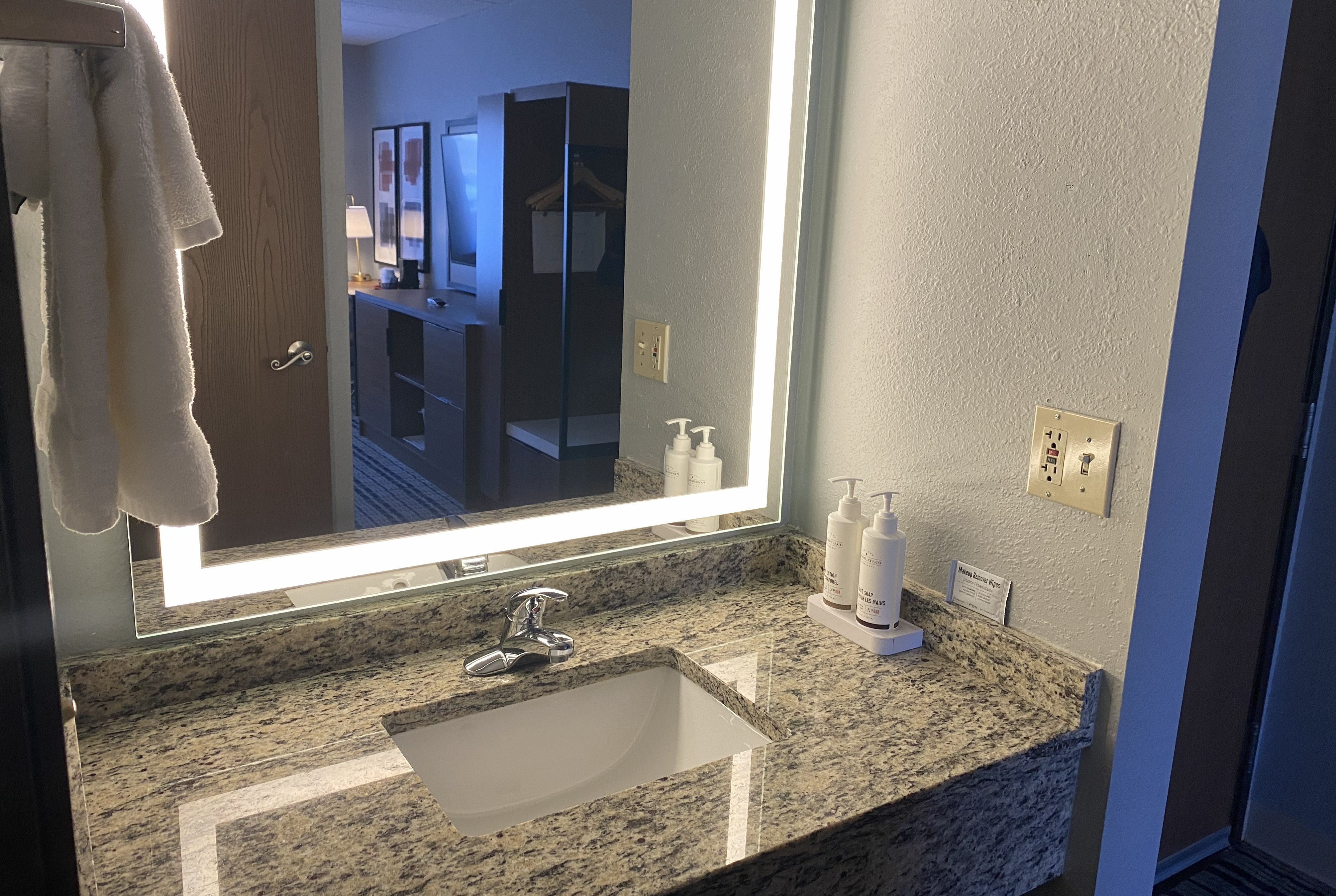Guest room bath at the AmericInn by Wyndham Austin in Austin, Minnesota