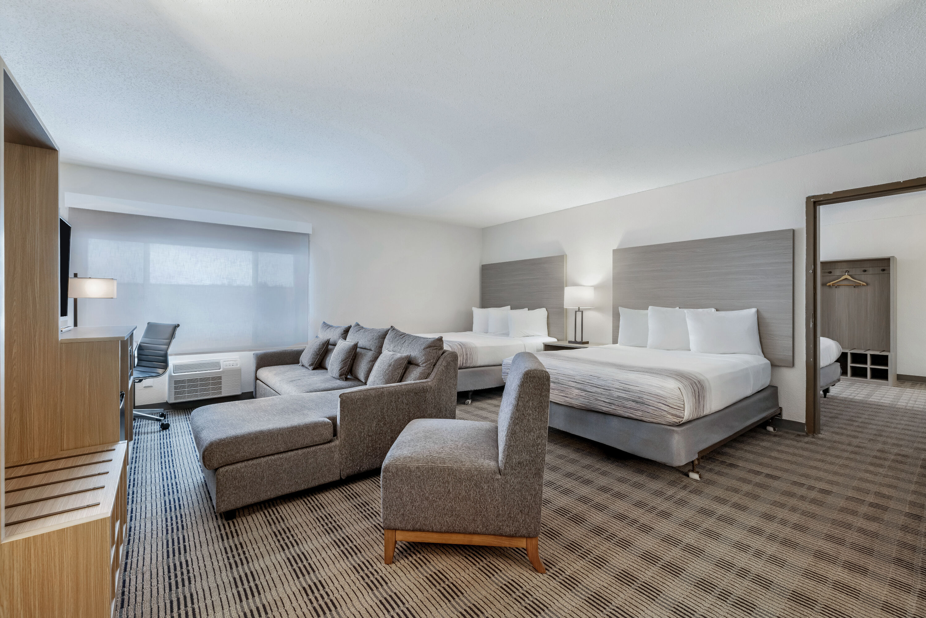 AmericInn by Wyndham Baxter Brainerd suite in Baxter, Minnesota