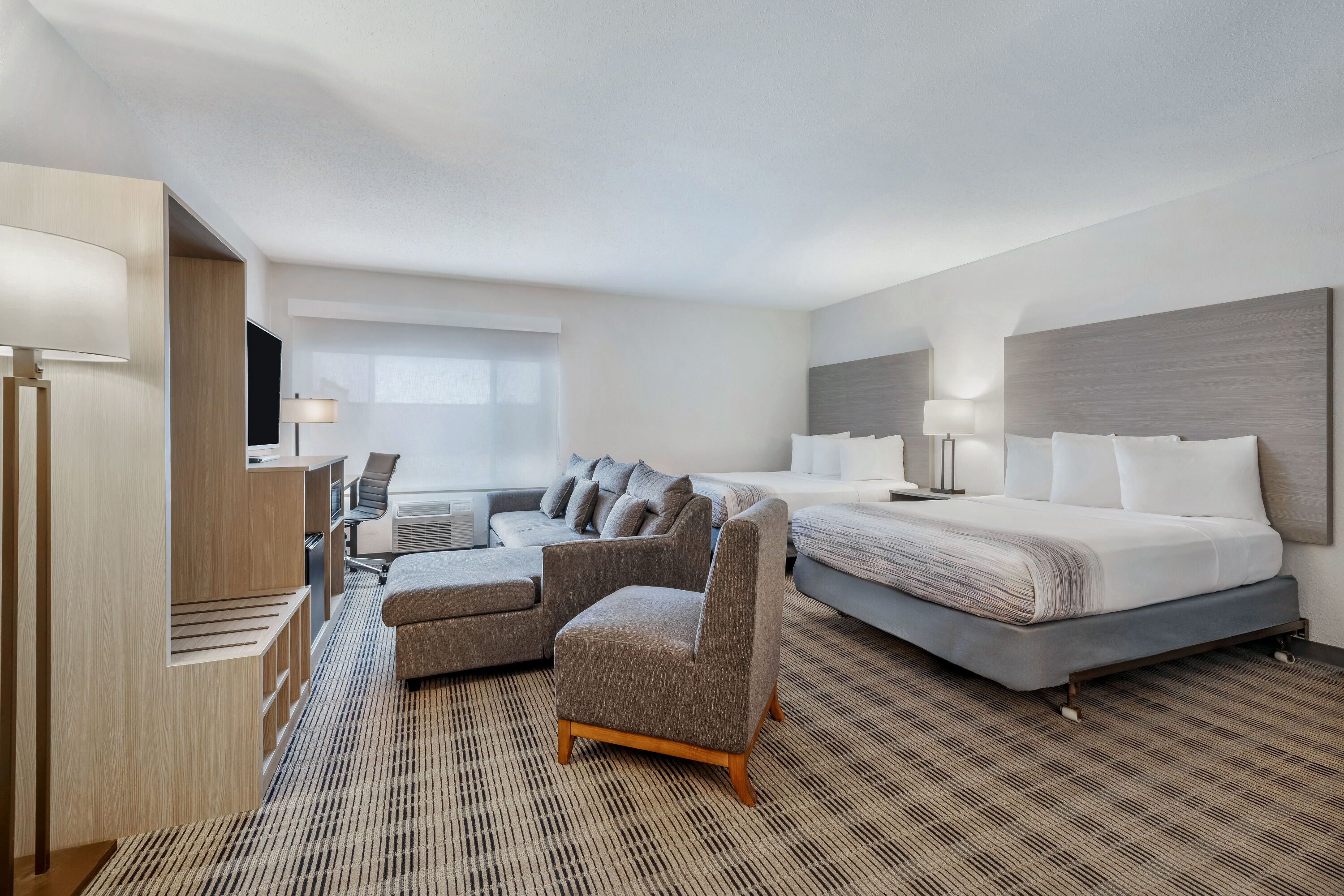 AmericInn by Wyndham Baxter Brainerd suite in Baxter, Minnesota