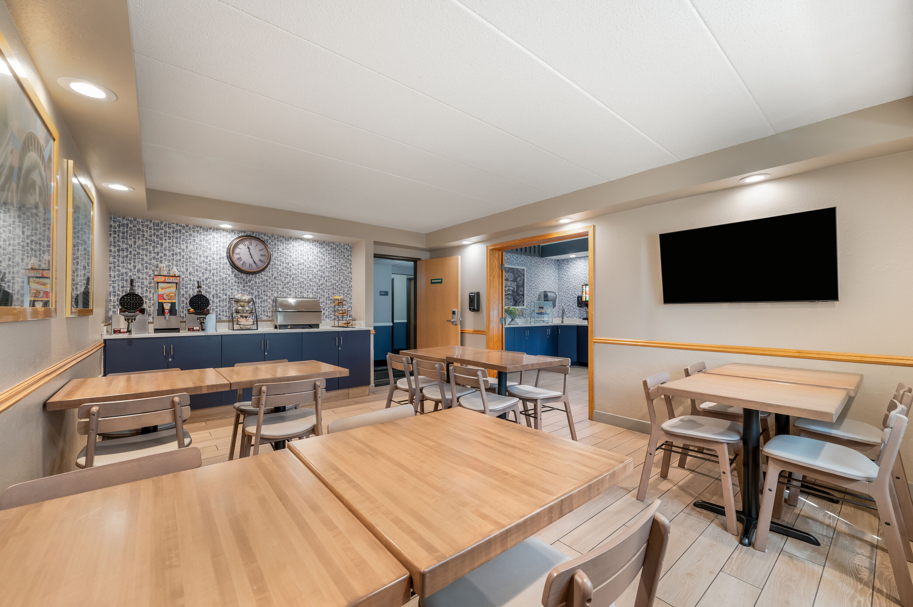 AmericInn by Wyndham Bemidji restaurant breakfast area with seating in Bemidji, Minnesota