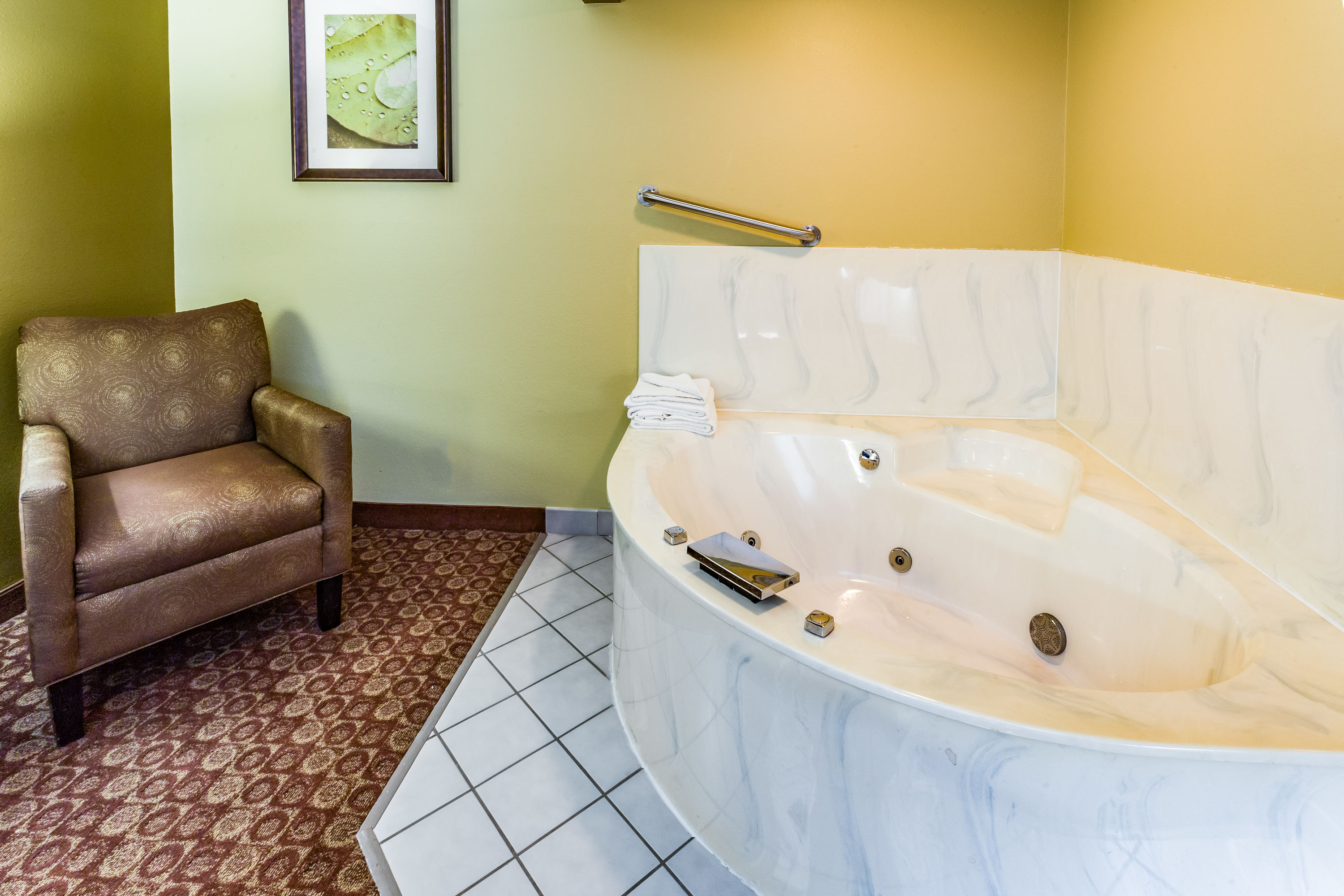 AmericInn by Wyndham Blue Earth hot tub suite in Blue Earth, Minnesota