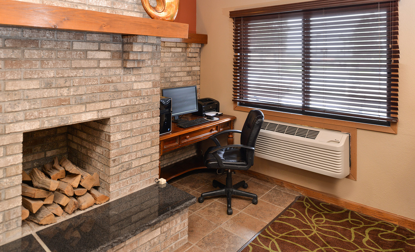 AmericInn by Wyndham Fergus Falls Conference Center business center in Fergus Falls, Minnesota