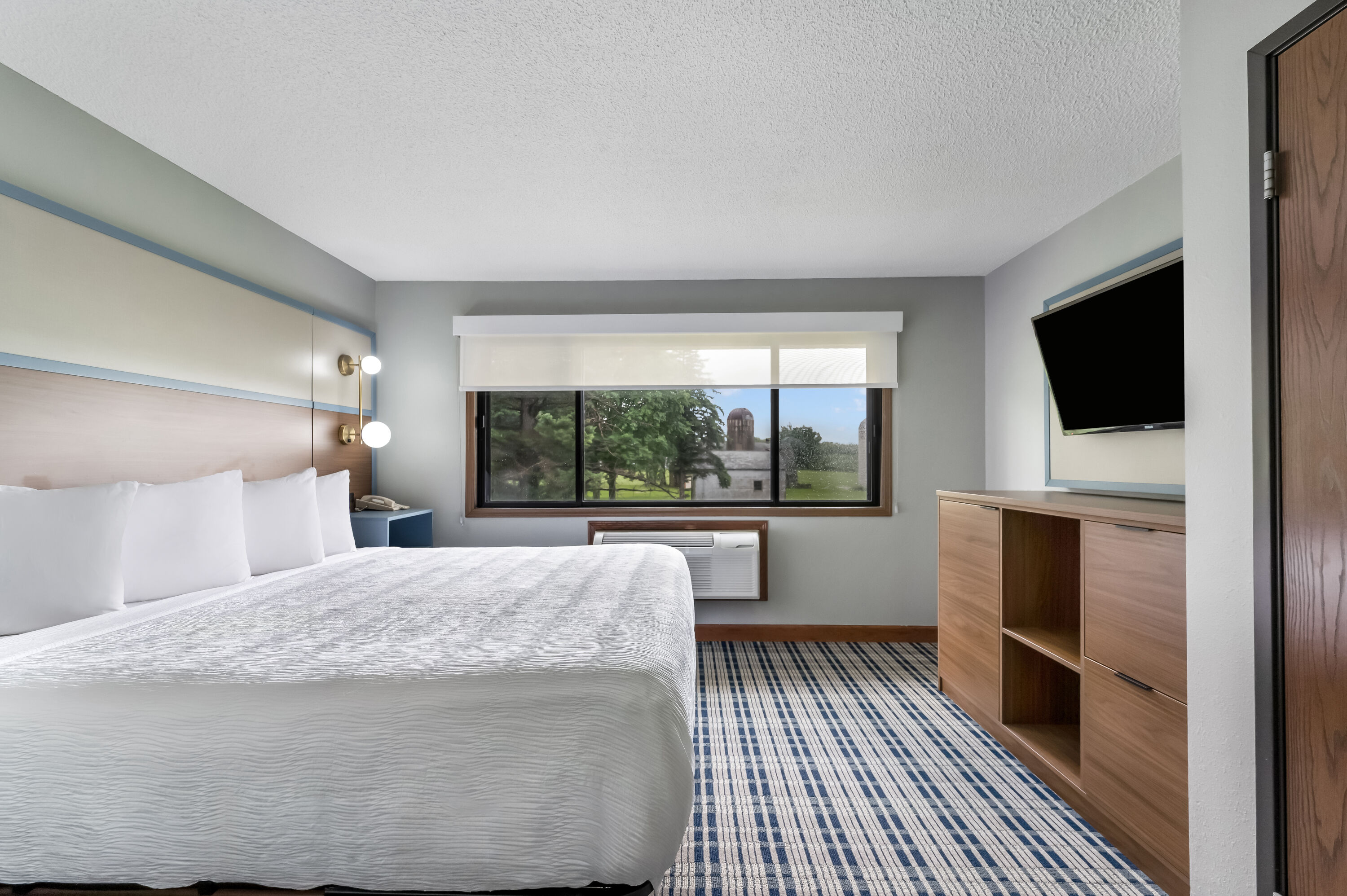 AmericInn by Wyndham Hutchinson suite in Hutchinson, Minnesota