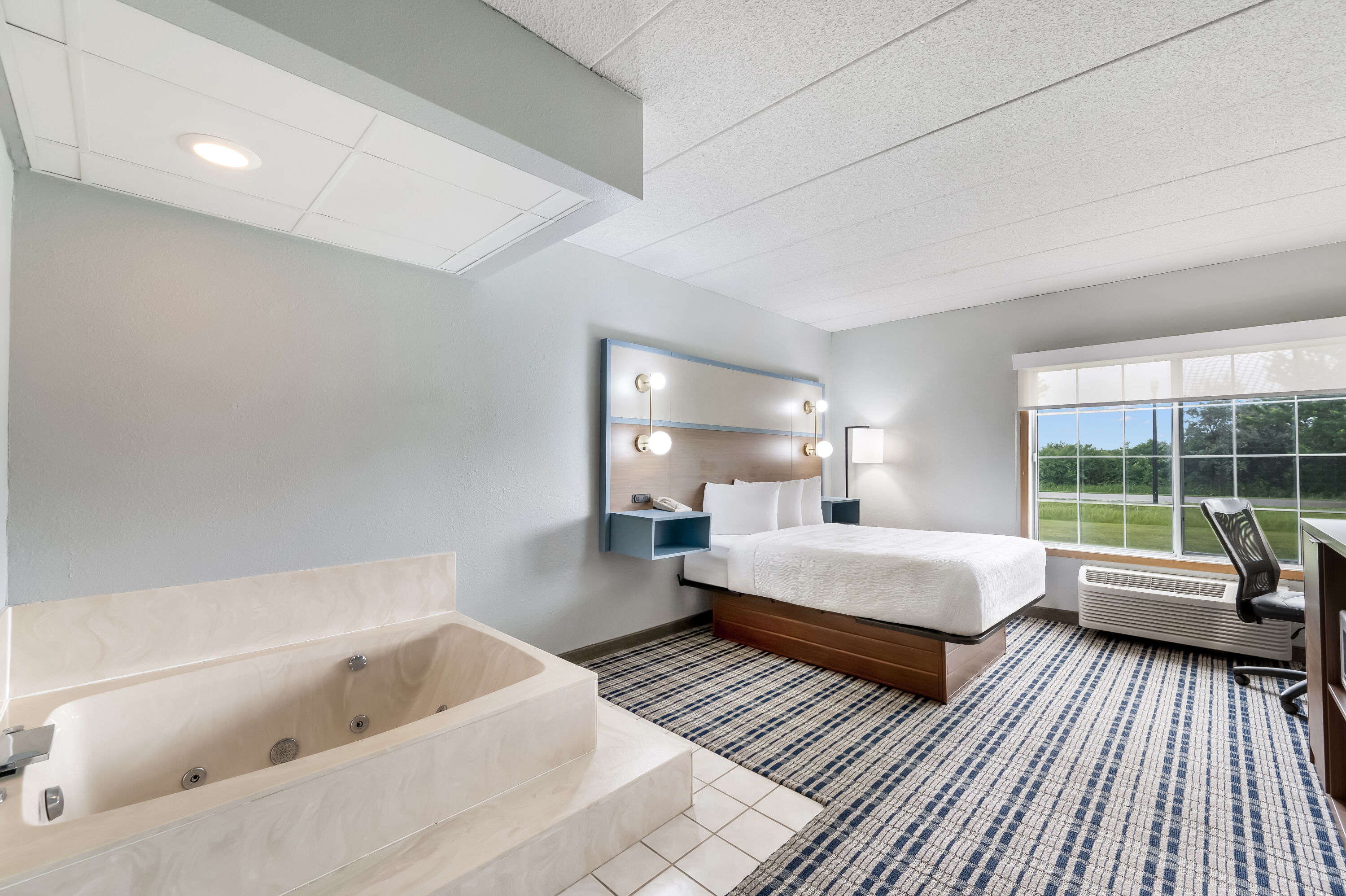 AmericInn by Wyndham Hutchinson suite in Hutchinson, Minnesota