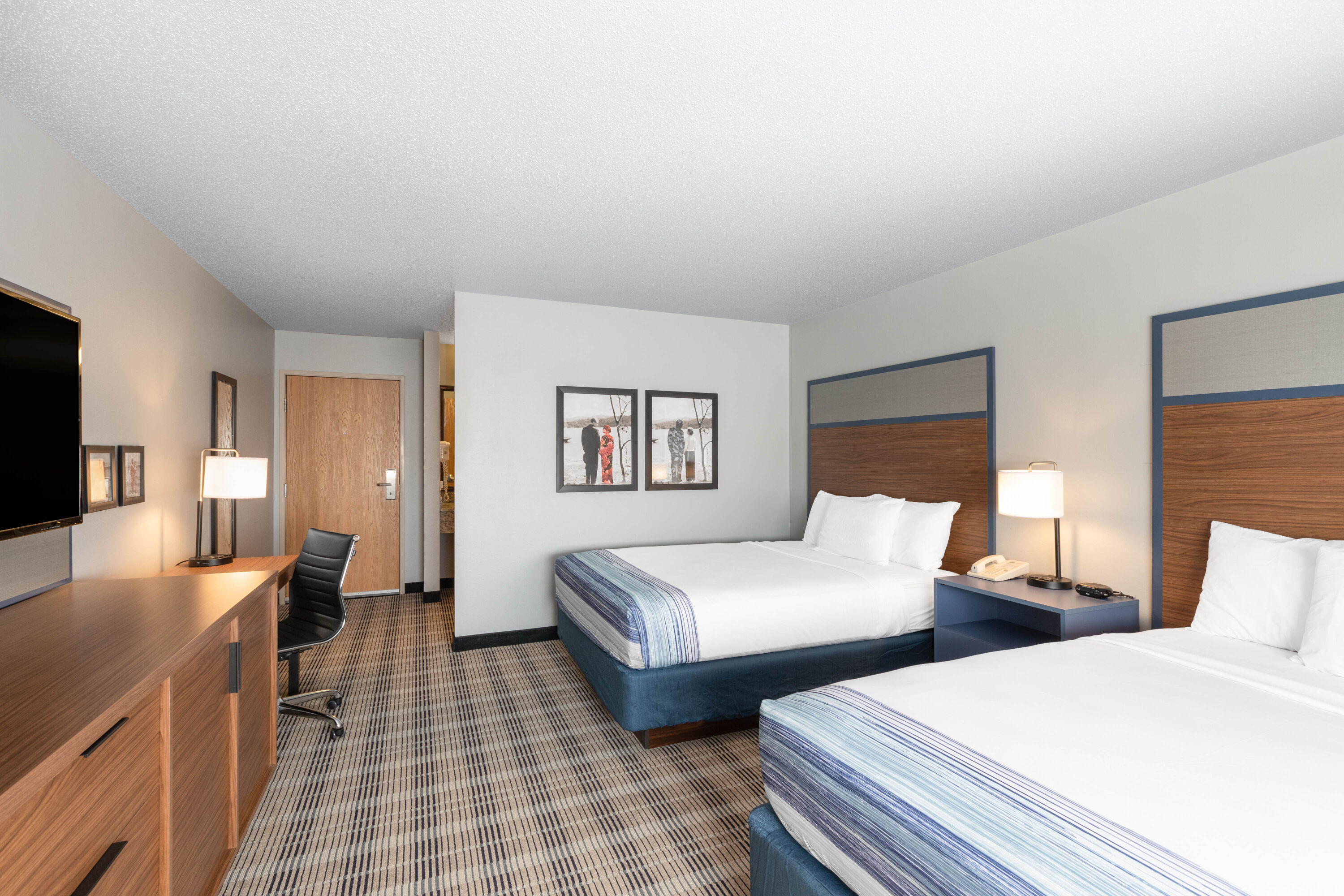 Guest room at the AmericInn by Wyndham Jackson in Jackson, Minnesota