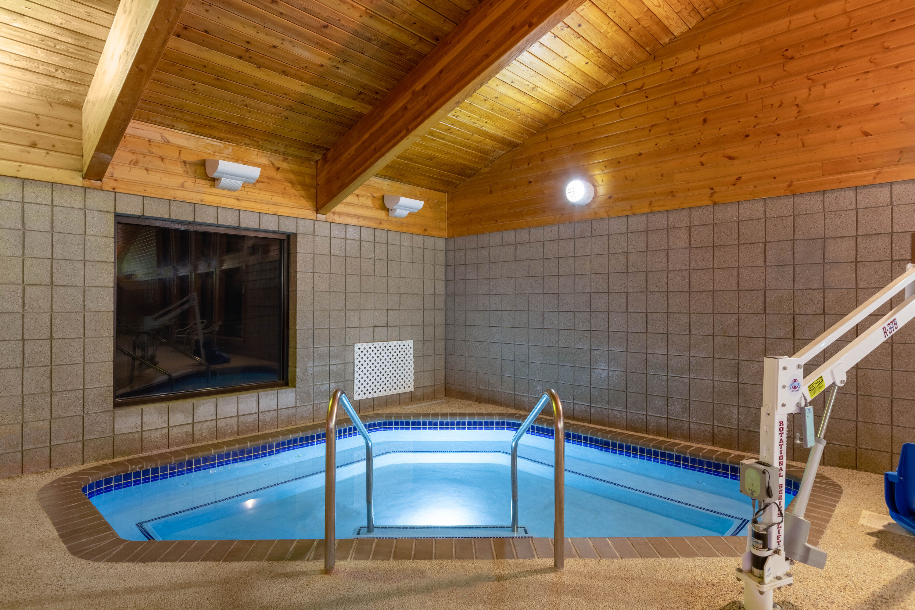 Hot tub at the AmericInn by Wyndham Jackson in Jackson, Minnesota