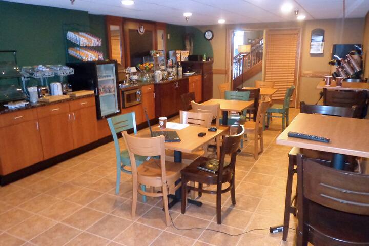 Americinn By Wyndham Marshall Hotels Mn 56258 Because We Care