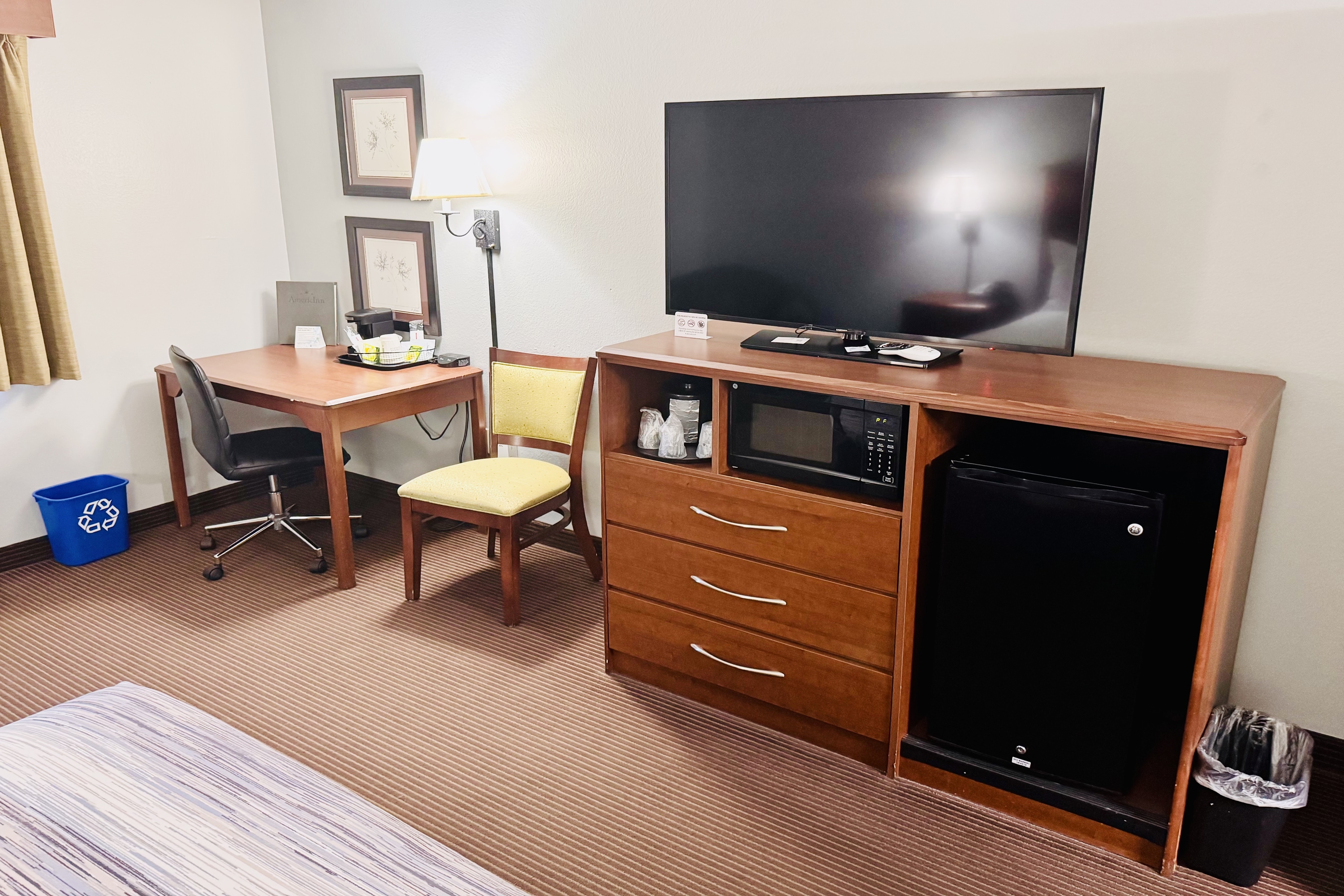 Guest room at the AmericInn by Wyndham Stillwater in Oak Park Heights, Minnesota