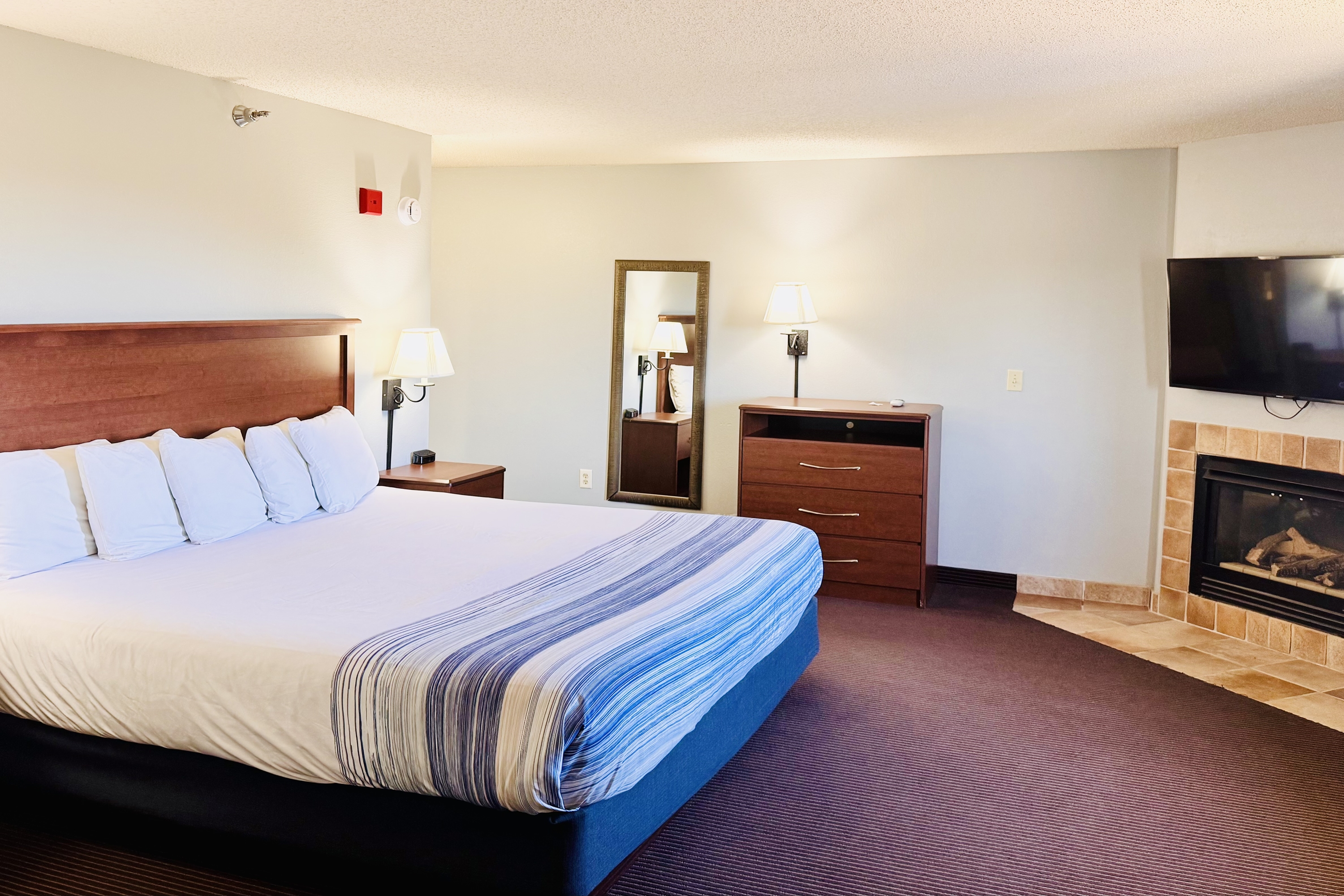 Guest room at the AmericInn by Wyndham Stillwater in Oak Park Heights, Minnesota