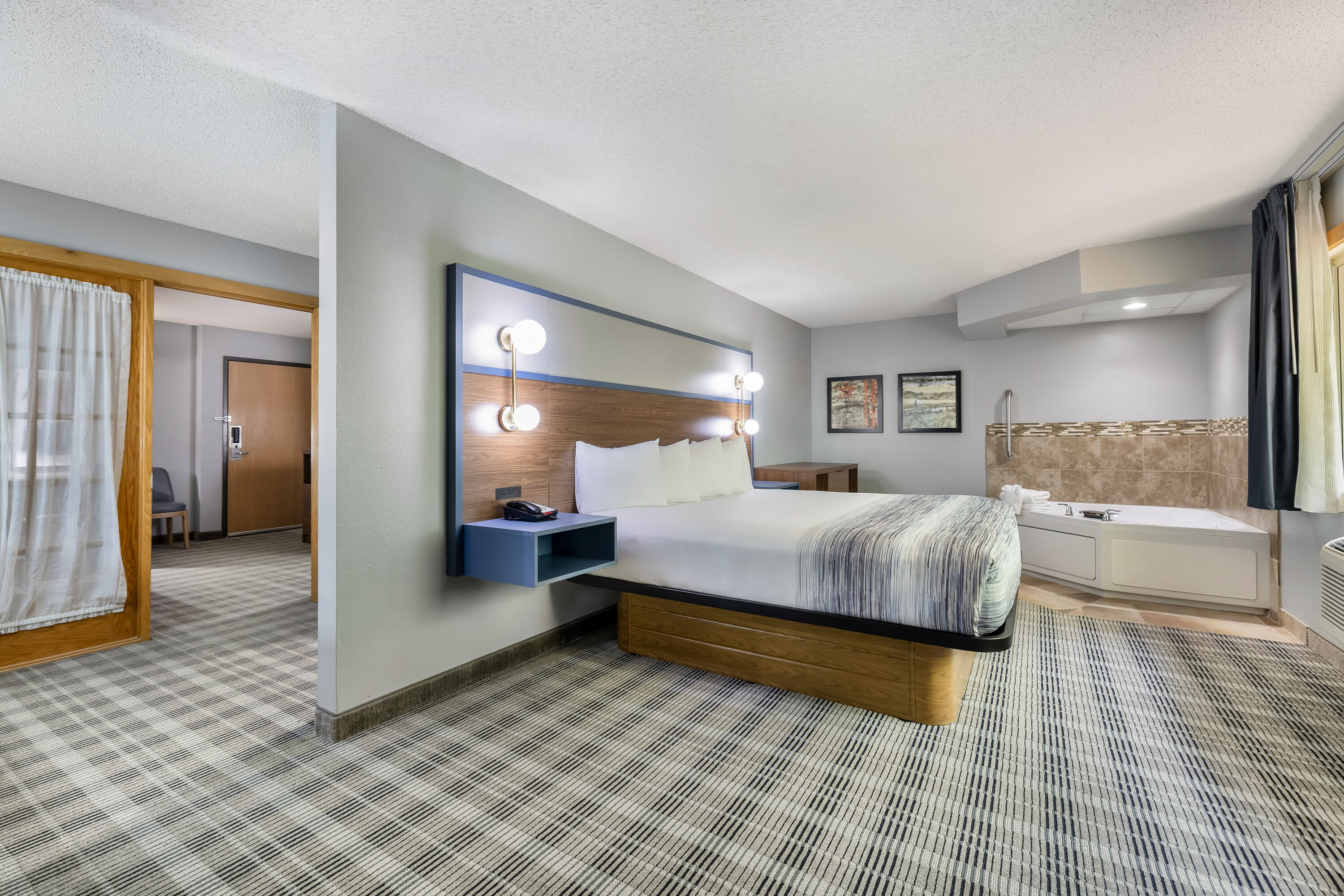 AmericInn by Wyndham Stillwater suite in Oak Park Heights, Minnesota