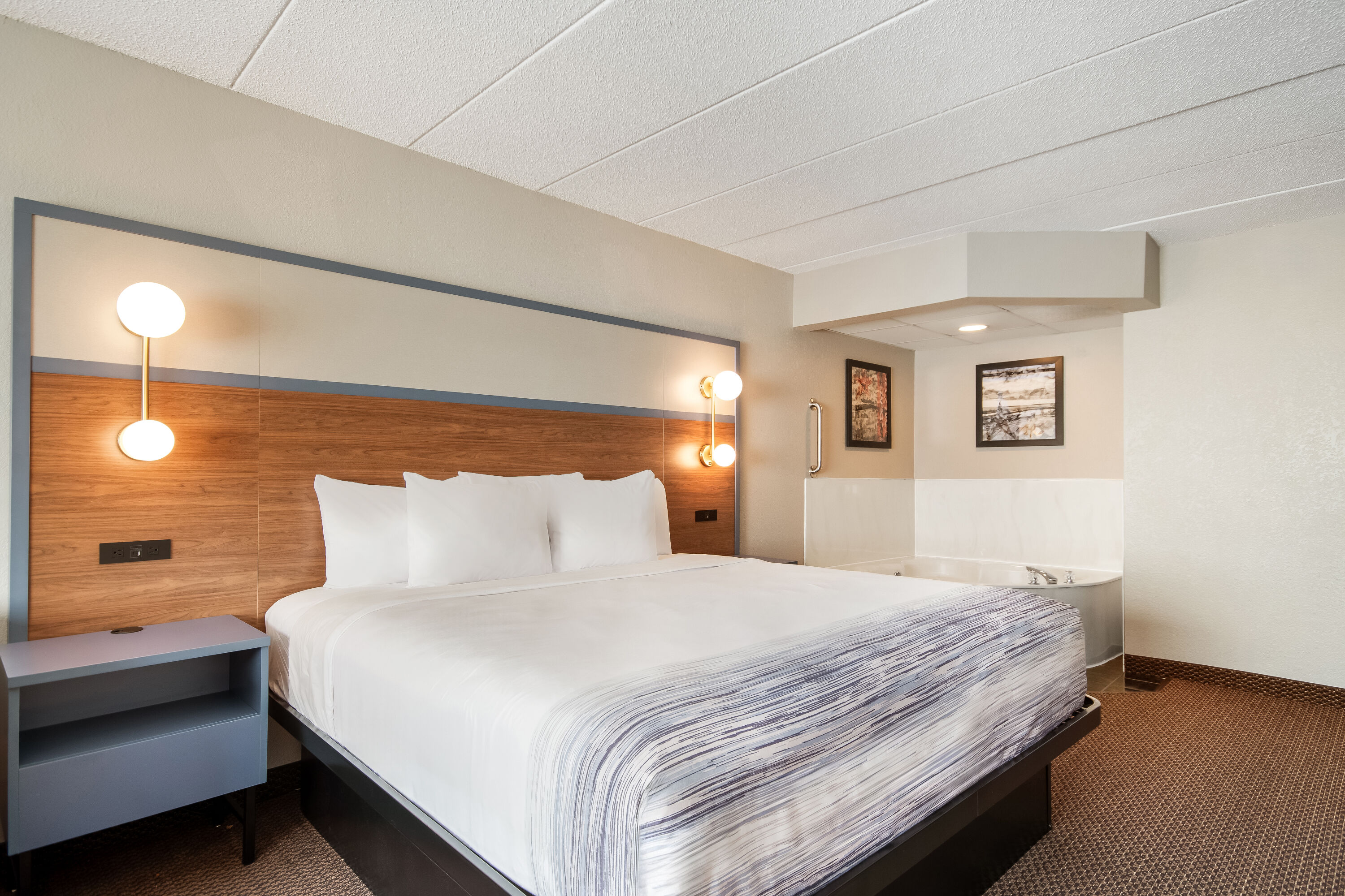 AmericInn by Wyndham St. Peter suite in Saint Peter, Minnesota