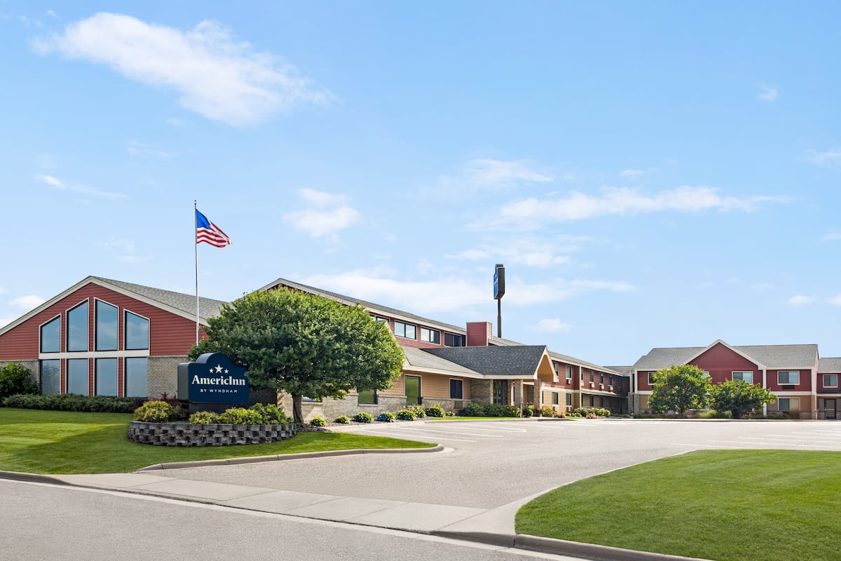 Americinn By Wyndham Sauk Centre Hotels Mn 56378 Exterior Of Americinn By Wyndham Sauk Centre Hotel In Minnesota