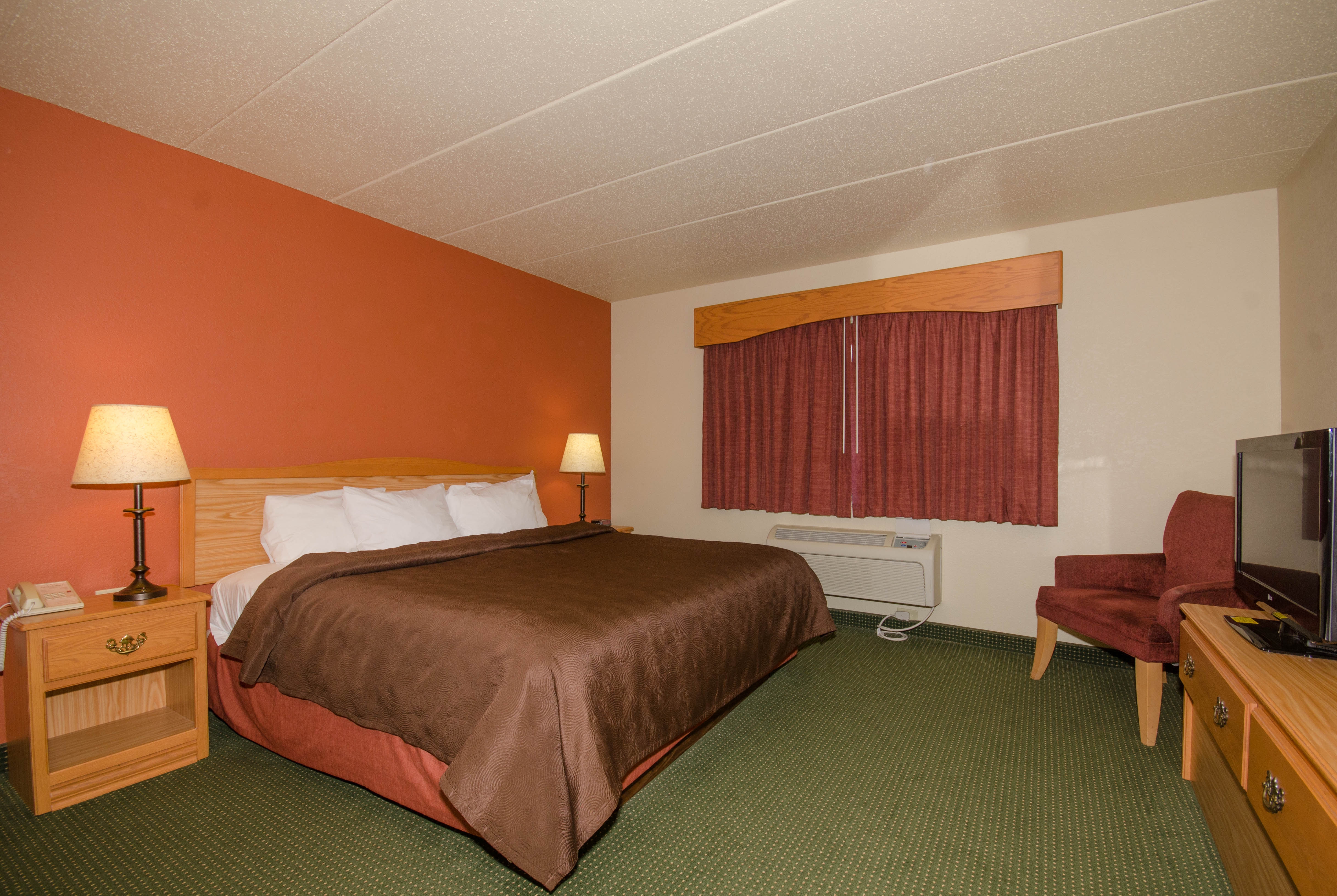AmericInn by Wyndham Silver Bay Silver Bay, MN Hotels