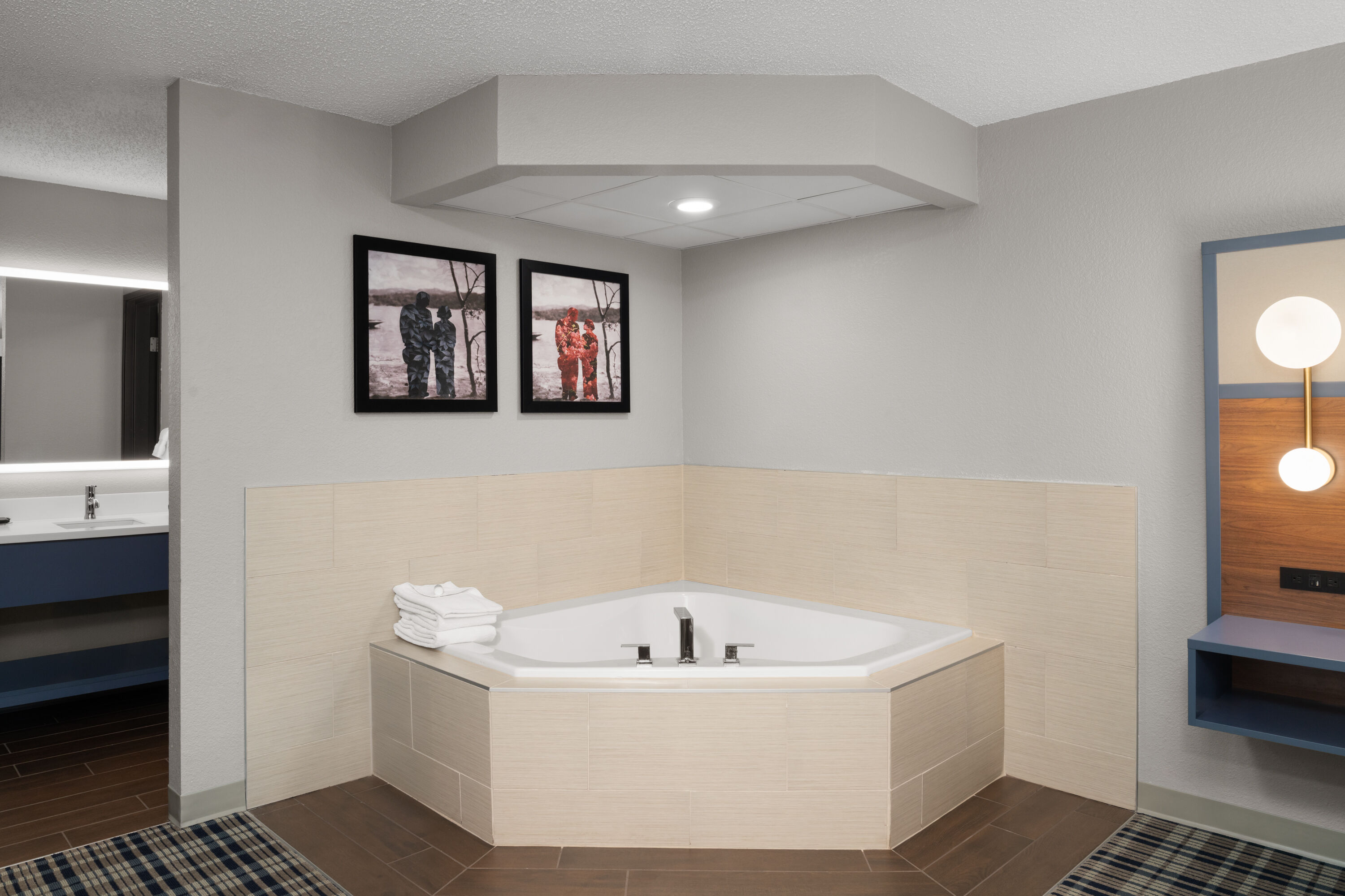 AmericInn by Wyndham Tofte Near Lake Superior hot tub suite in Tofte, Minnesota