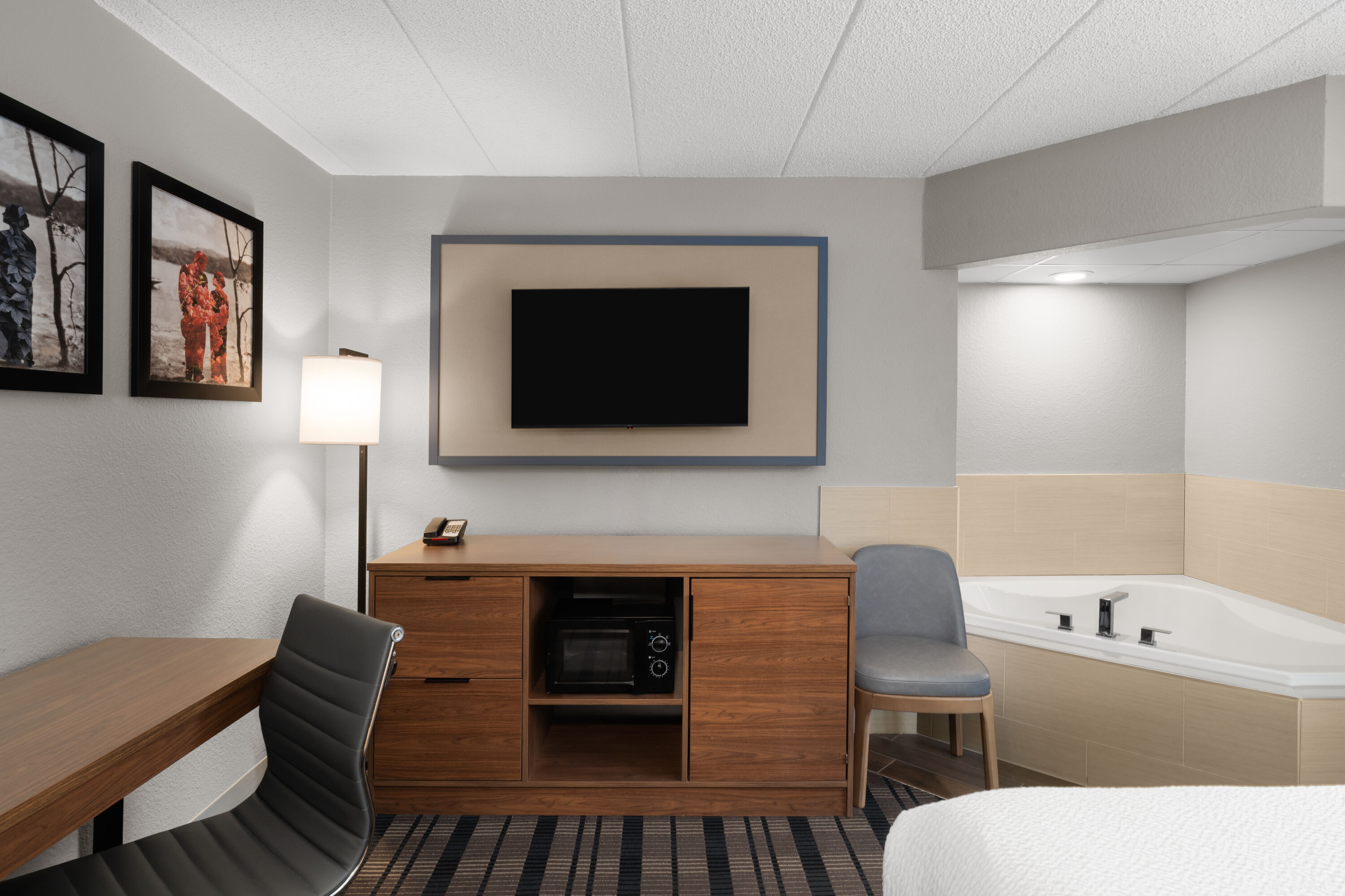 AmericInn by Wyndham Tofte Near Lake Superior hot tub suite in Tofte, Minnesota