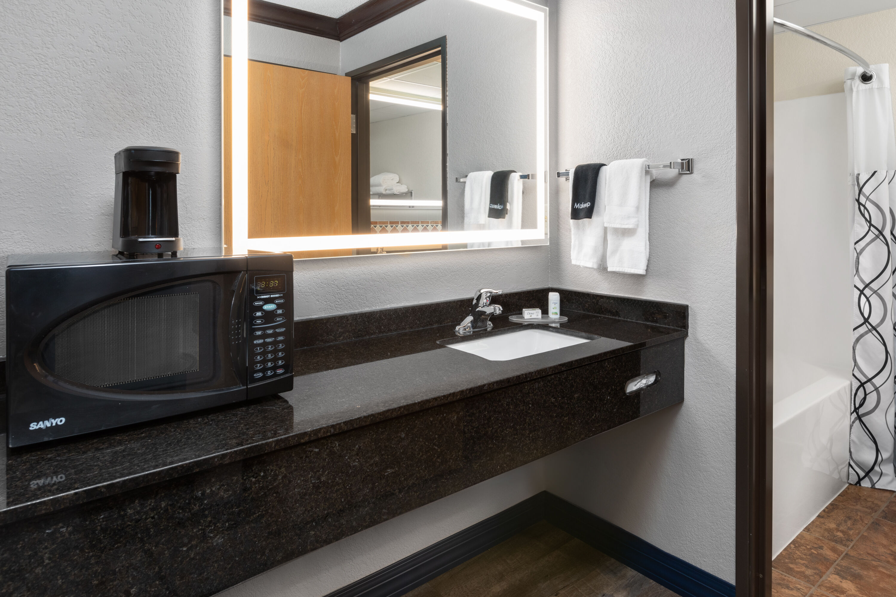 Guest room bath at the AmericInn by Wyndham Wabasha in Wabasha, Minnesota