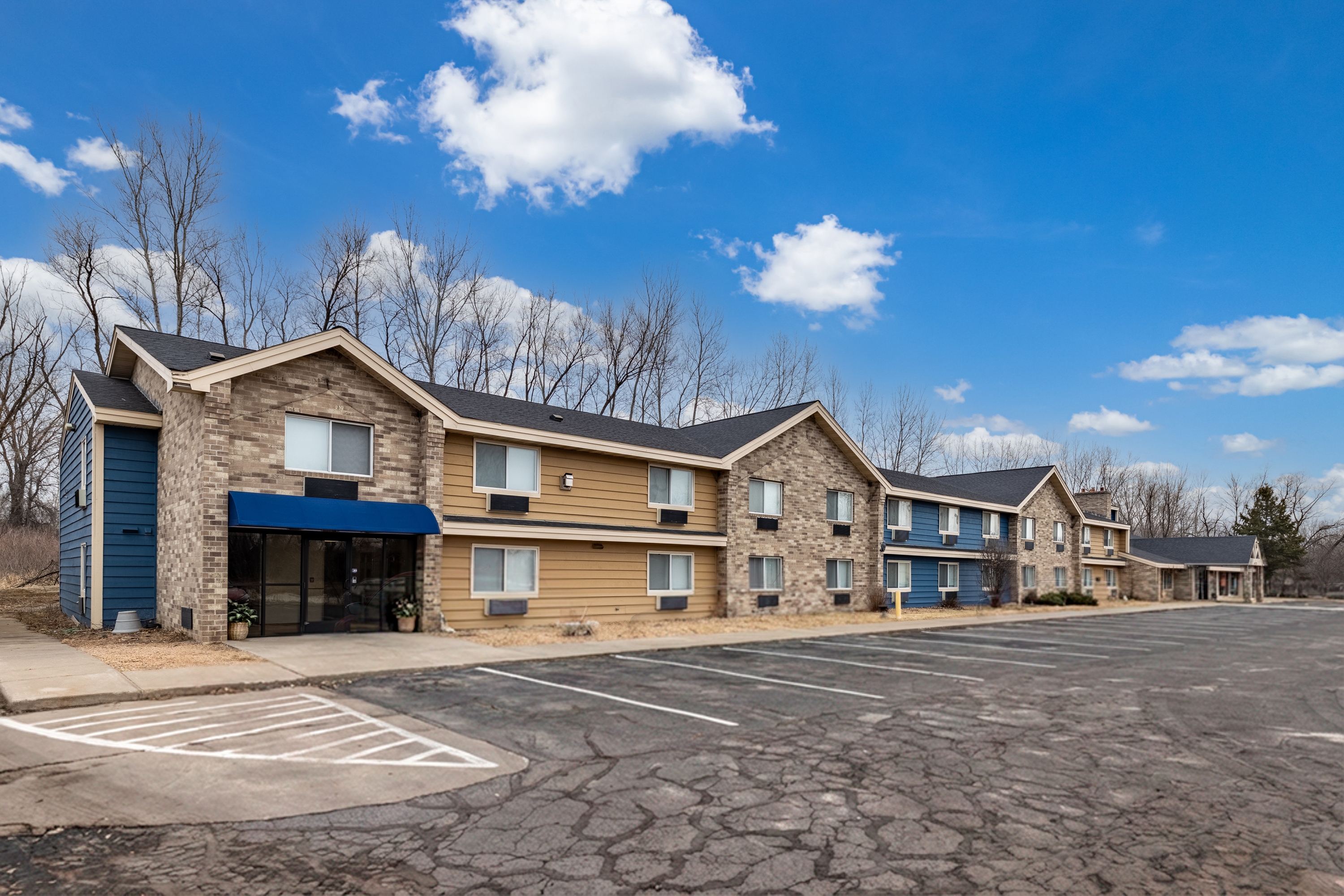 Exterior of AmericInn by Wyndham White Bear Lake St. Paul hotel in White Bear Lake, Minnesota