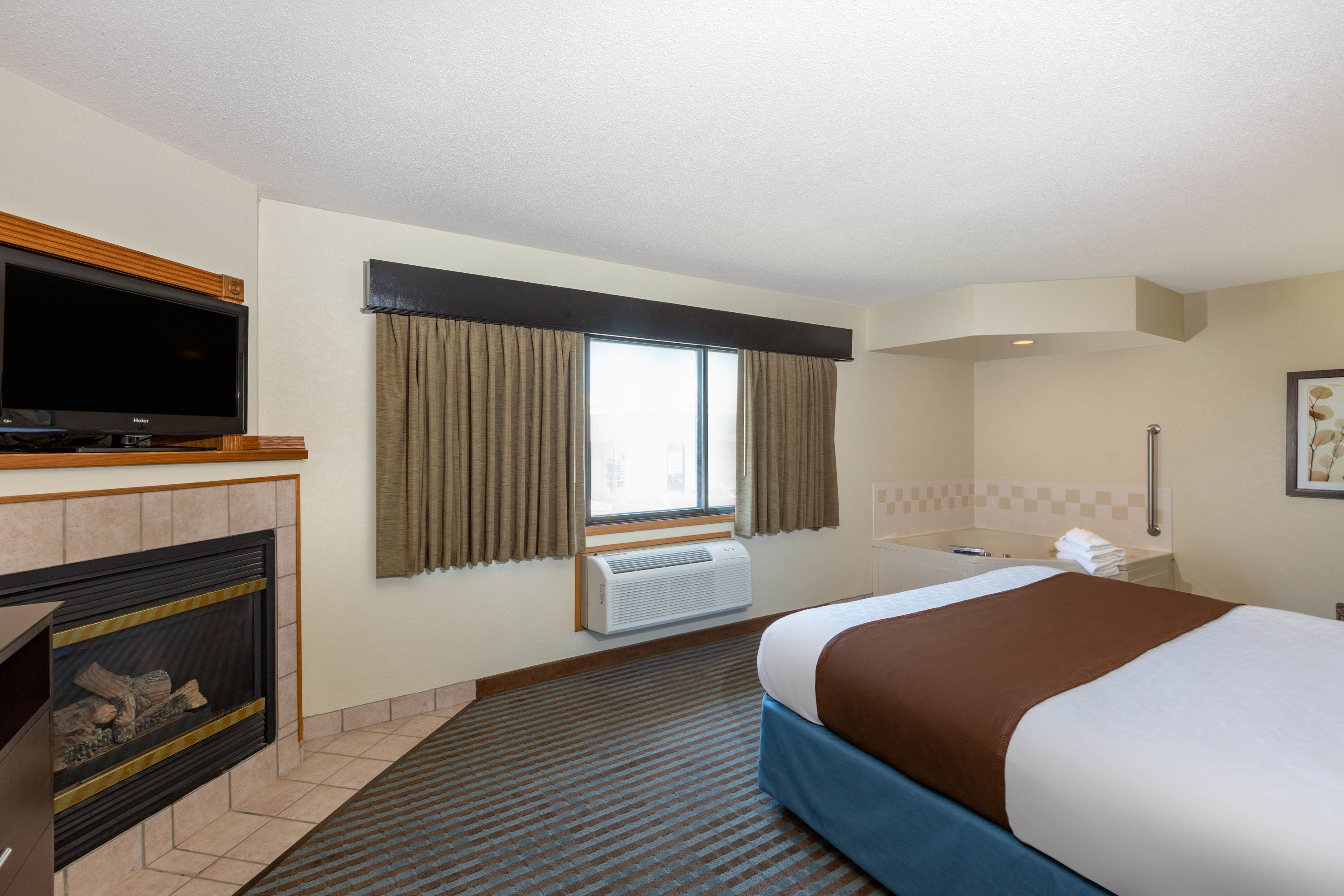 AmericInn by Wyndham Lincoln North suite in Lincoln, Nebraska