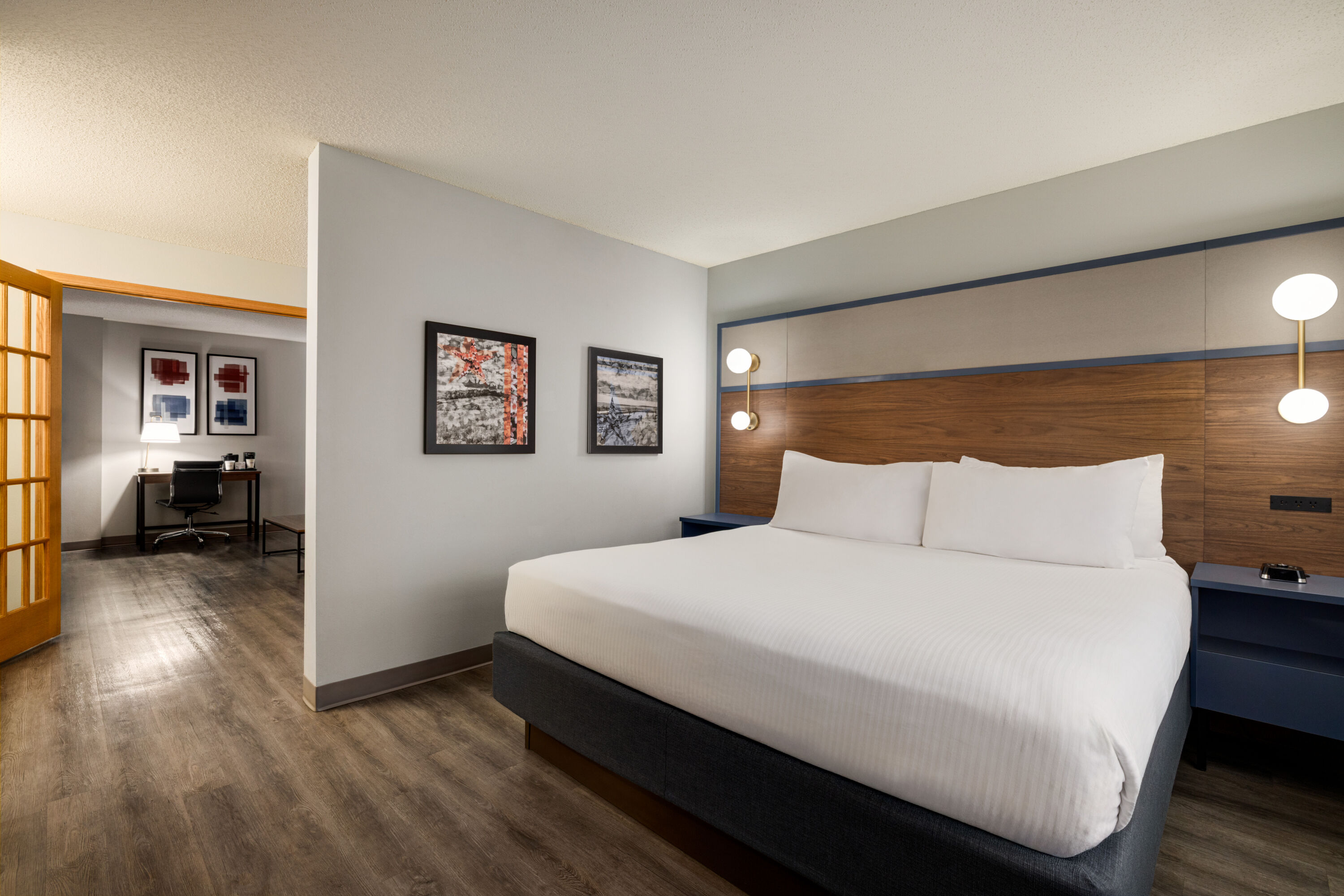 AmericInn by Wyndham Lincoln South suite in Lincoln, Nebraska