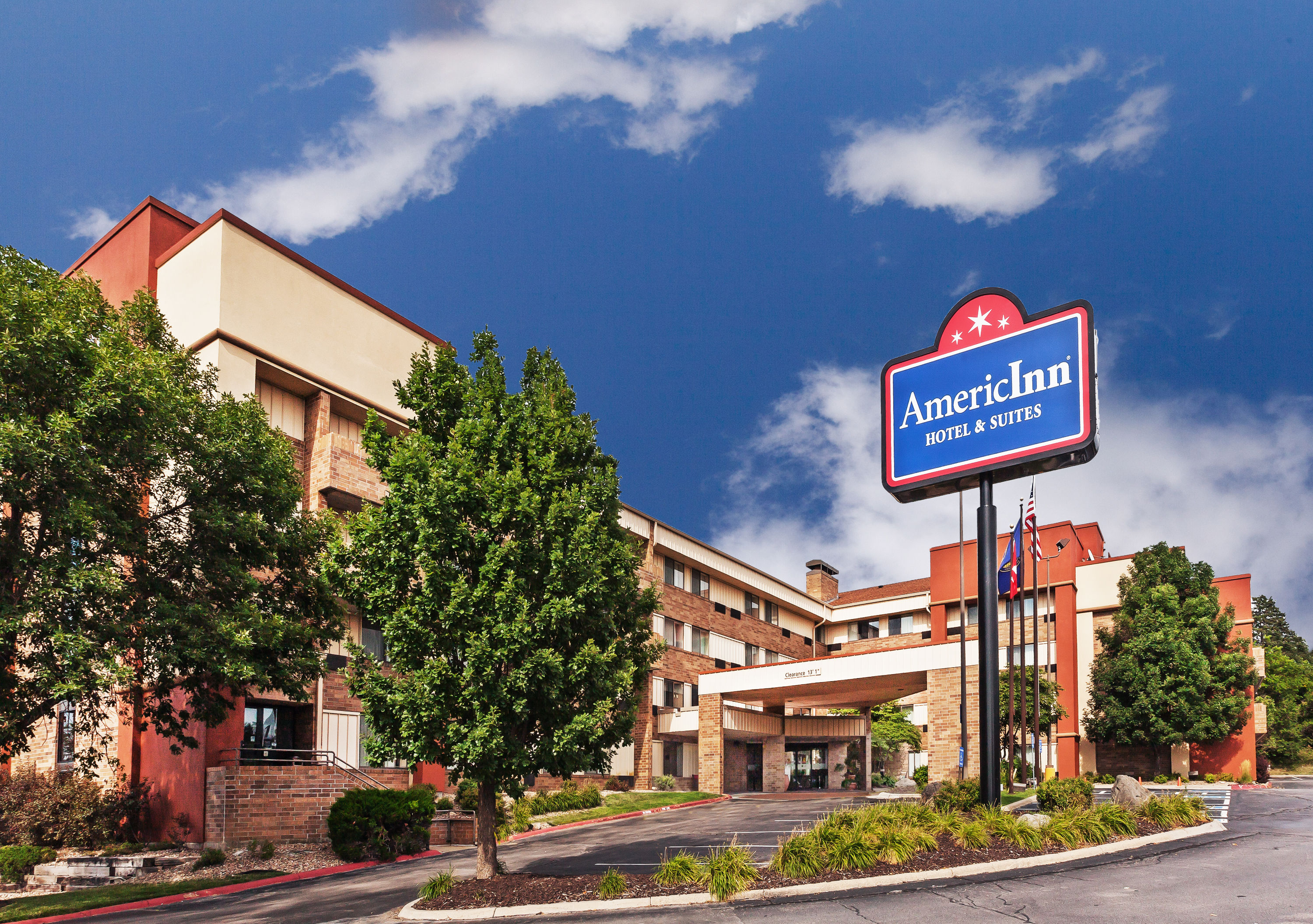 Exterior Day Image of AmericInn by Wyndham Omaha hotel in Omaha, Nebraska