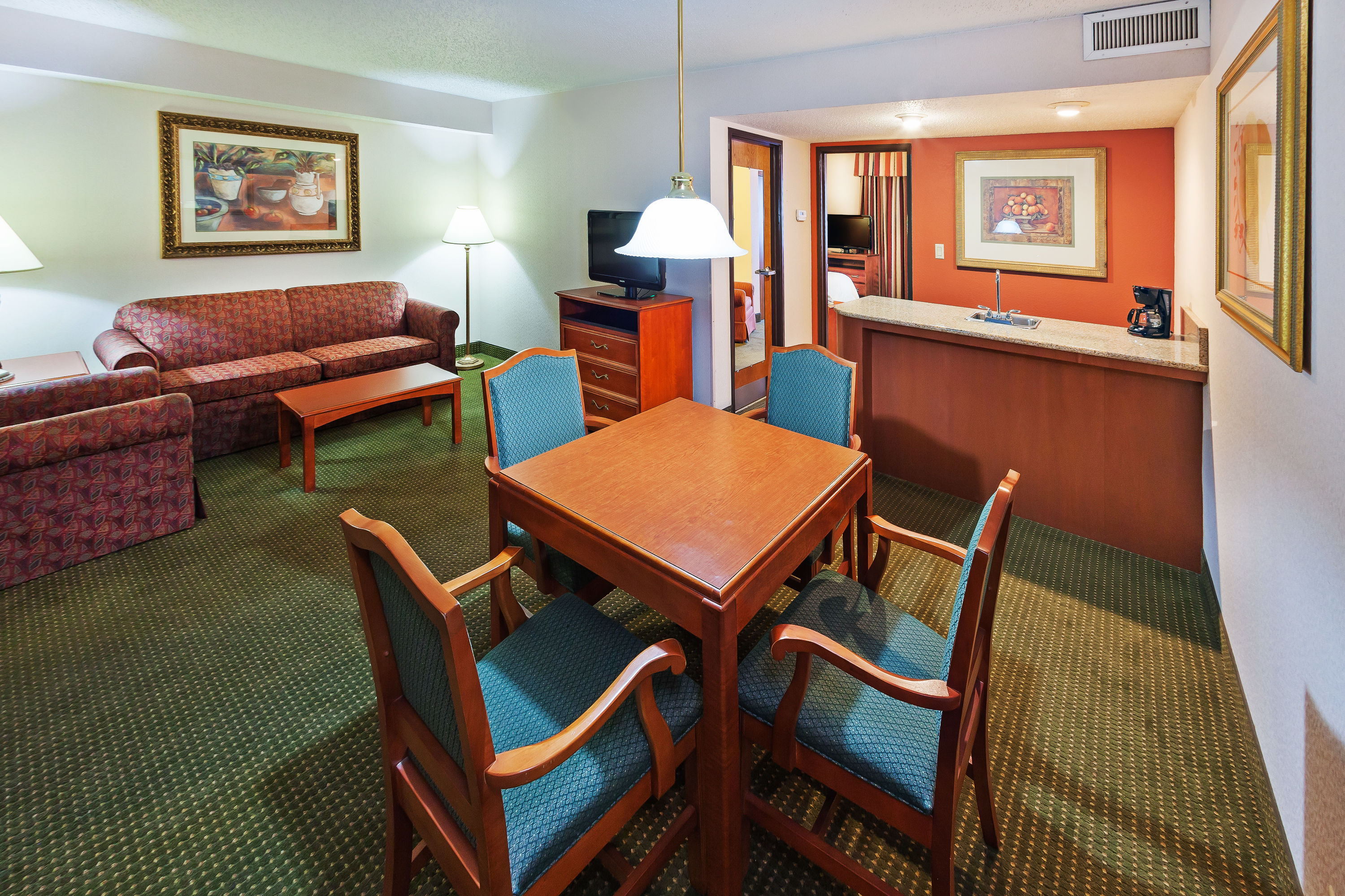 AmericInn by Wyndham Omaha suite in Omaha, Nebraska