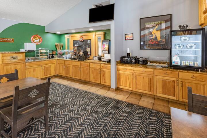 Americinn By Wyndham Sayre Hotels Ok 73662 Because We Care