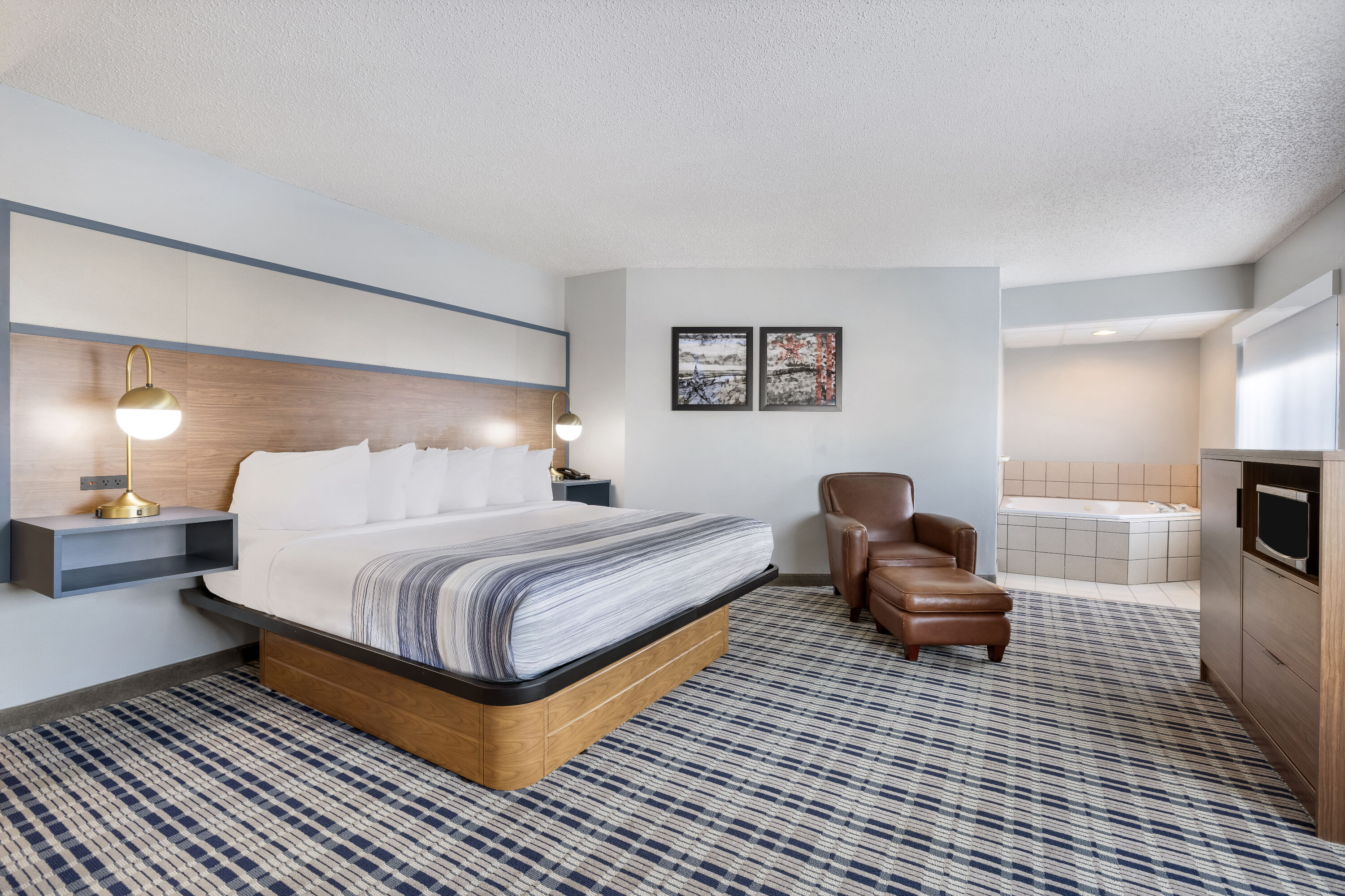 AmericInn by Wyndham Aberdeen Event Center suite in Aberdeen, South Dakota