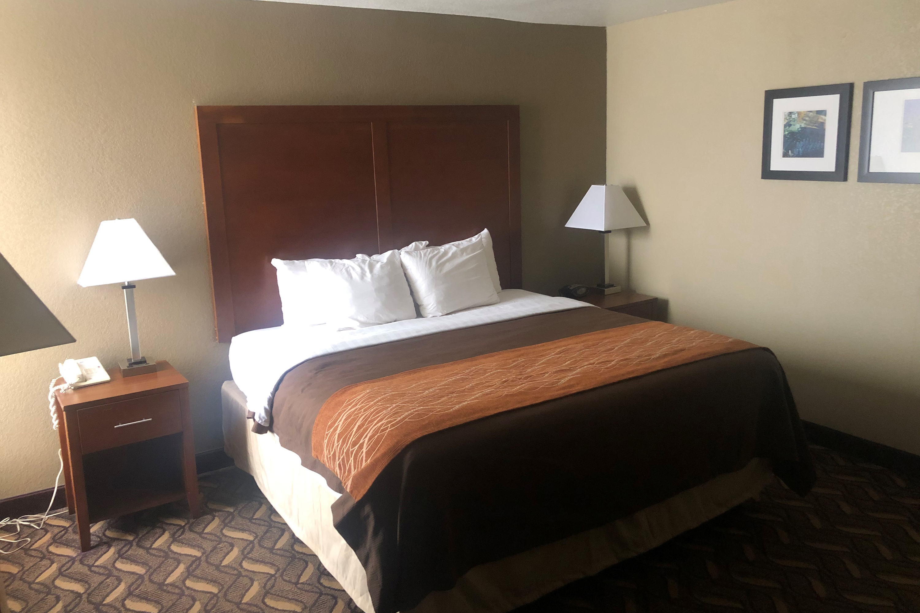 Guest room at the AmericInn by Wyndham Memphis East in Memphis, Tennessee