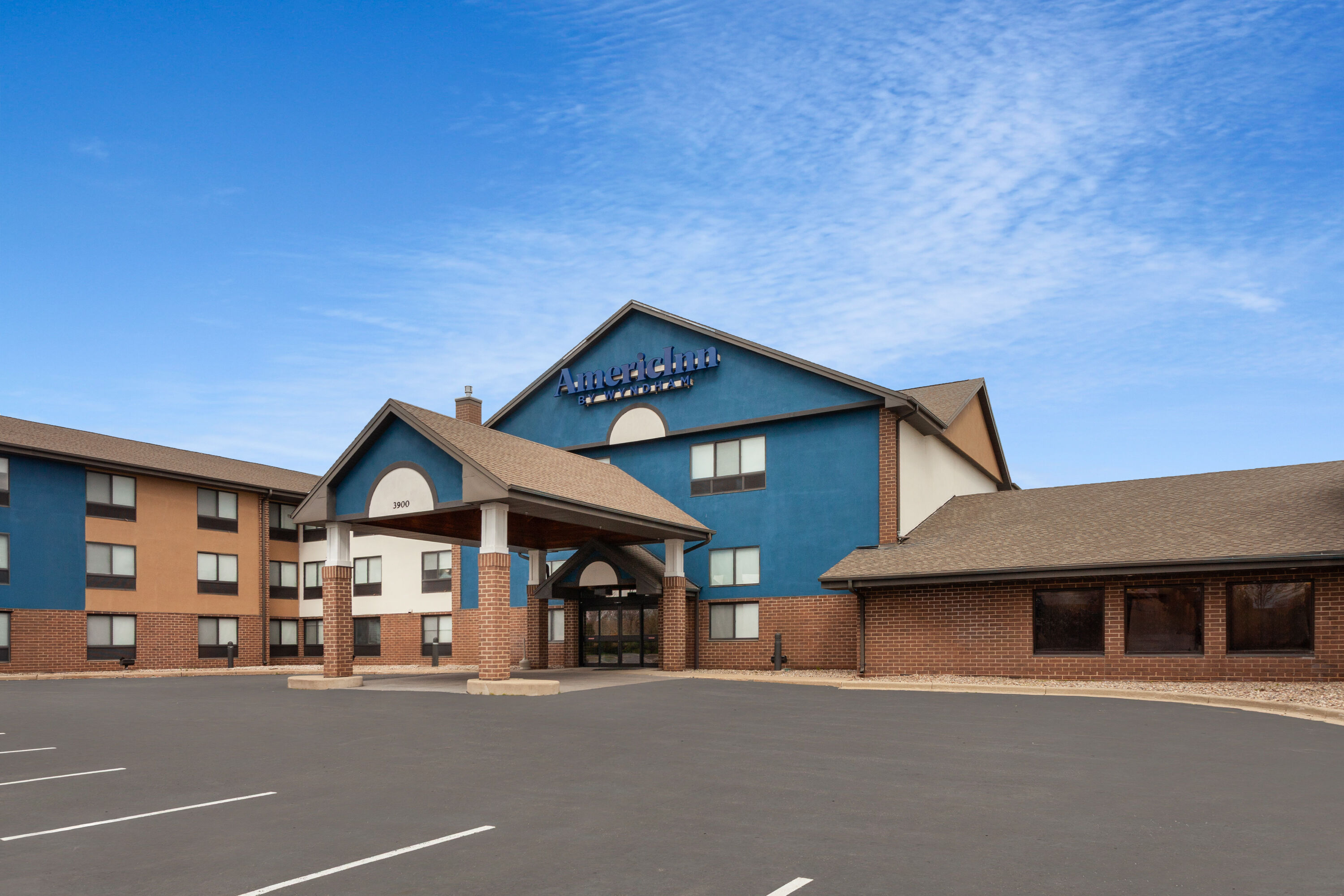 Exterior Day Image of AmericInn by Wyndham Appleton North/Little Chute hotel in Appleton, Wisconsin