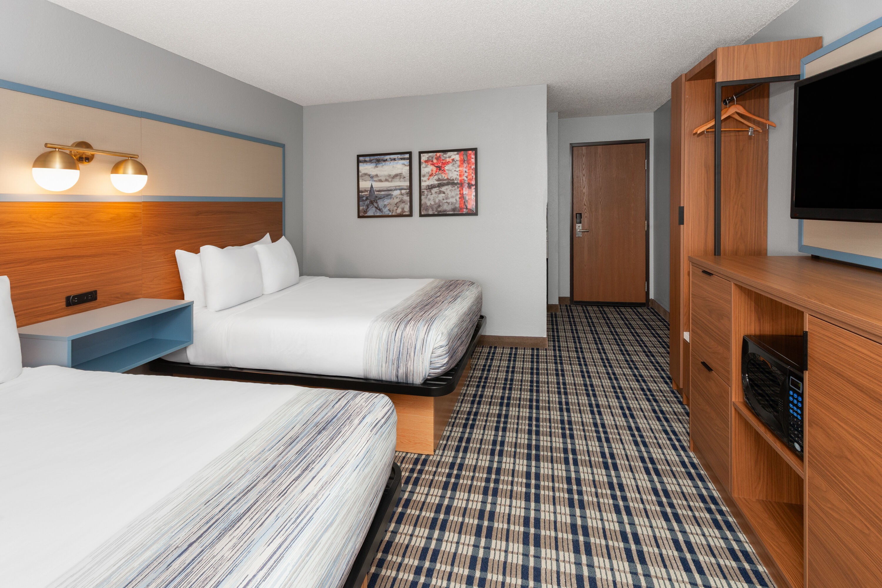 Guest room at the AmericInn by Wyndham Appleton North/Little Chute in Appleton, Wisconsin