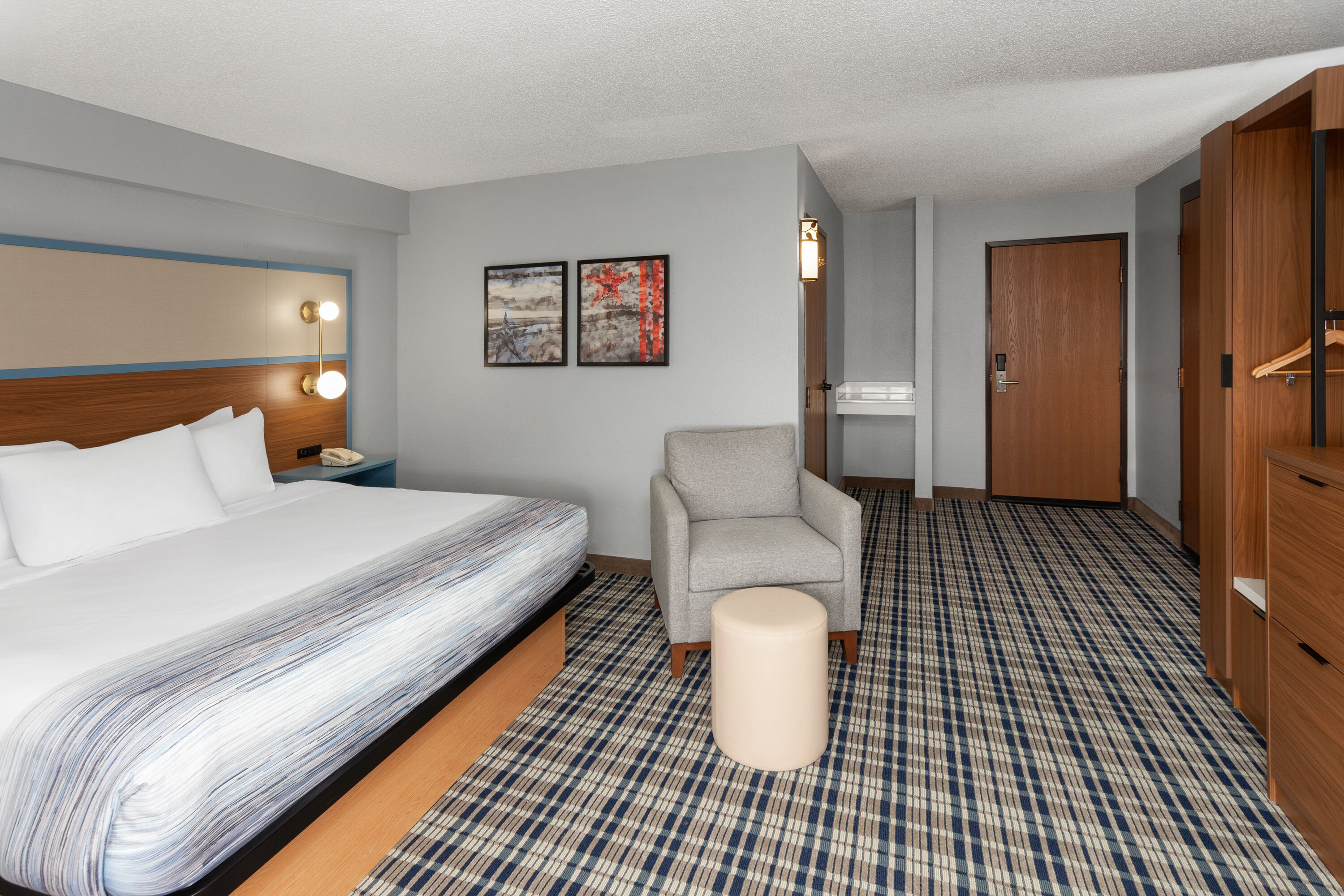 Guest room at the AmericInn by Wyndham Appleton North/Little Chute in Appleton, Wisconsin