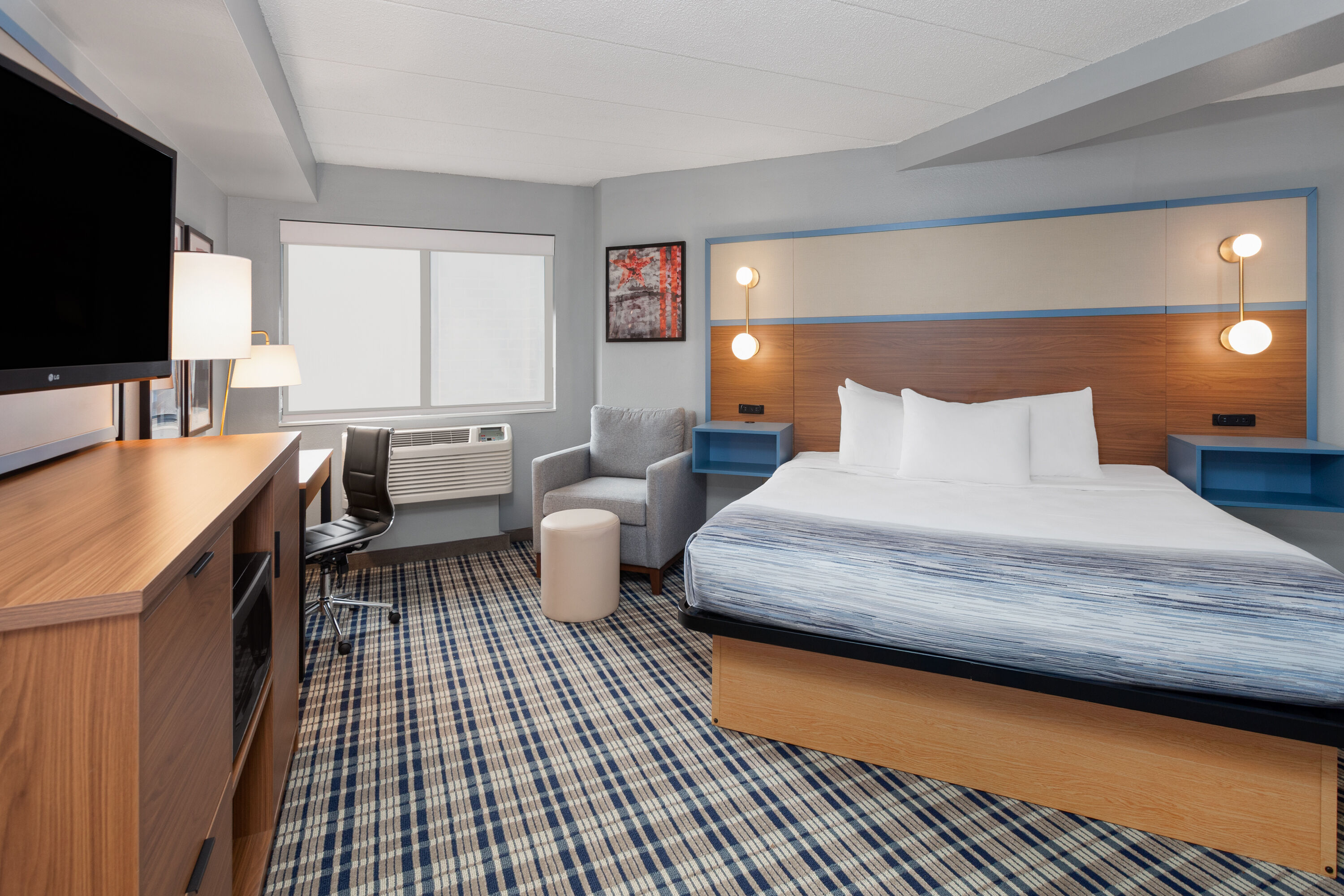 AmericInn by Wyndham Appleton North/Little Chute hot tub suite in Appleton, Wisconsin