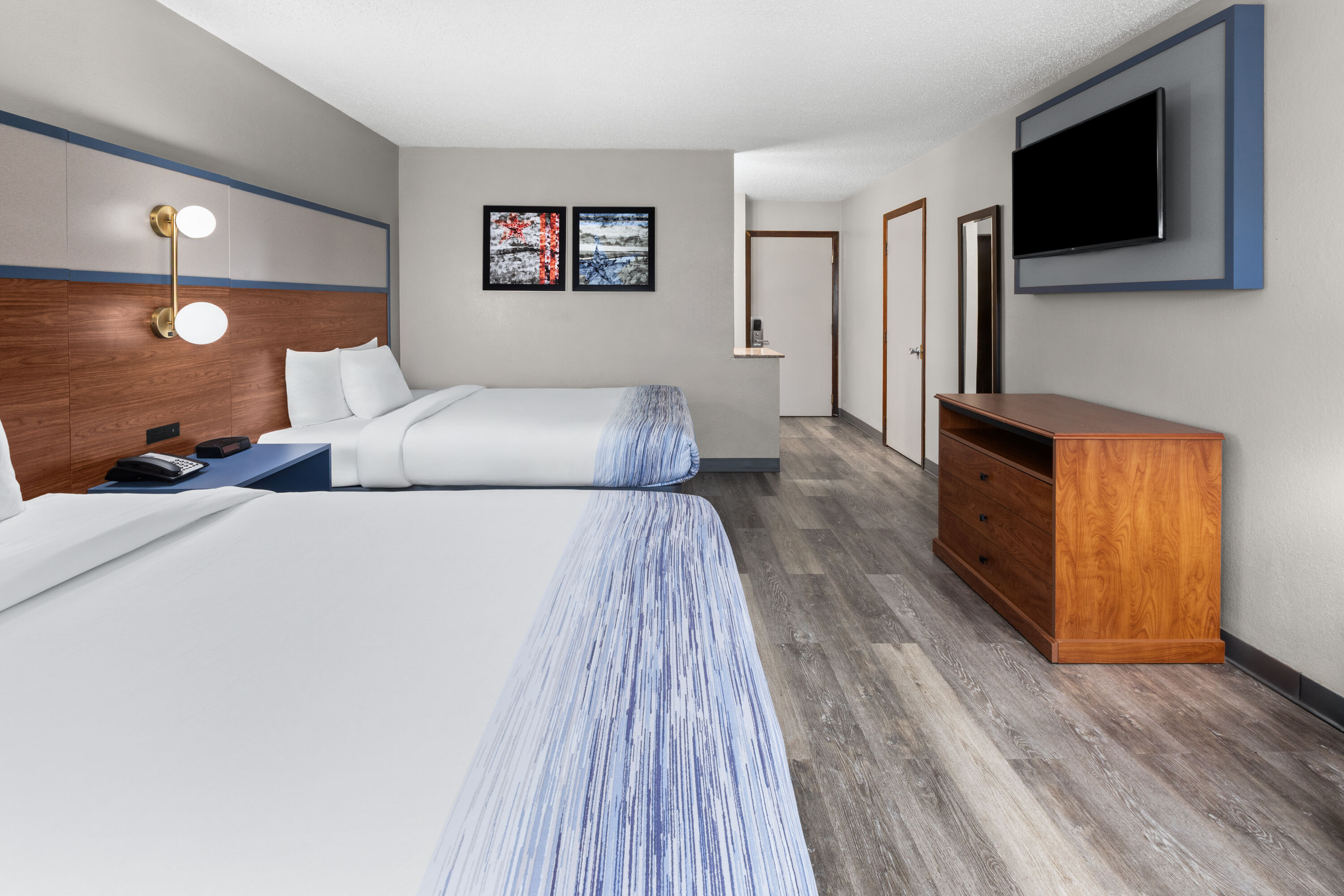 Guest room at the AmericInn by Wyndham Appleton Downtown in Appleton, Wisconsin
