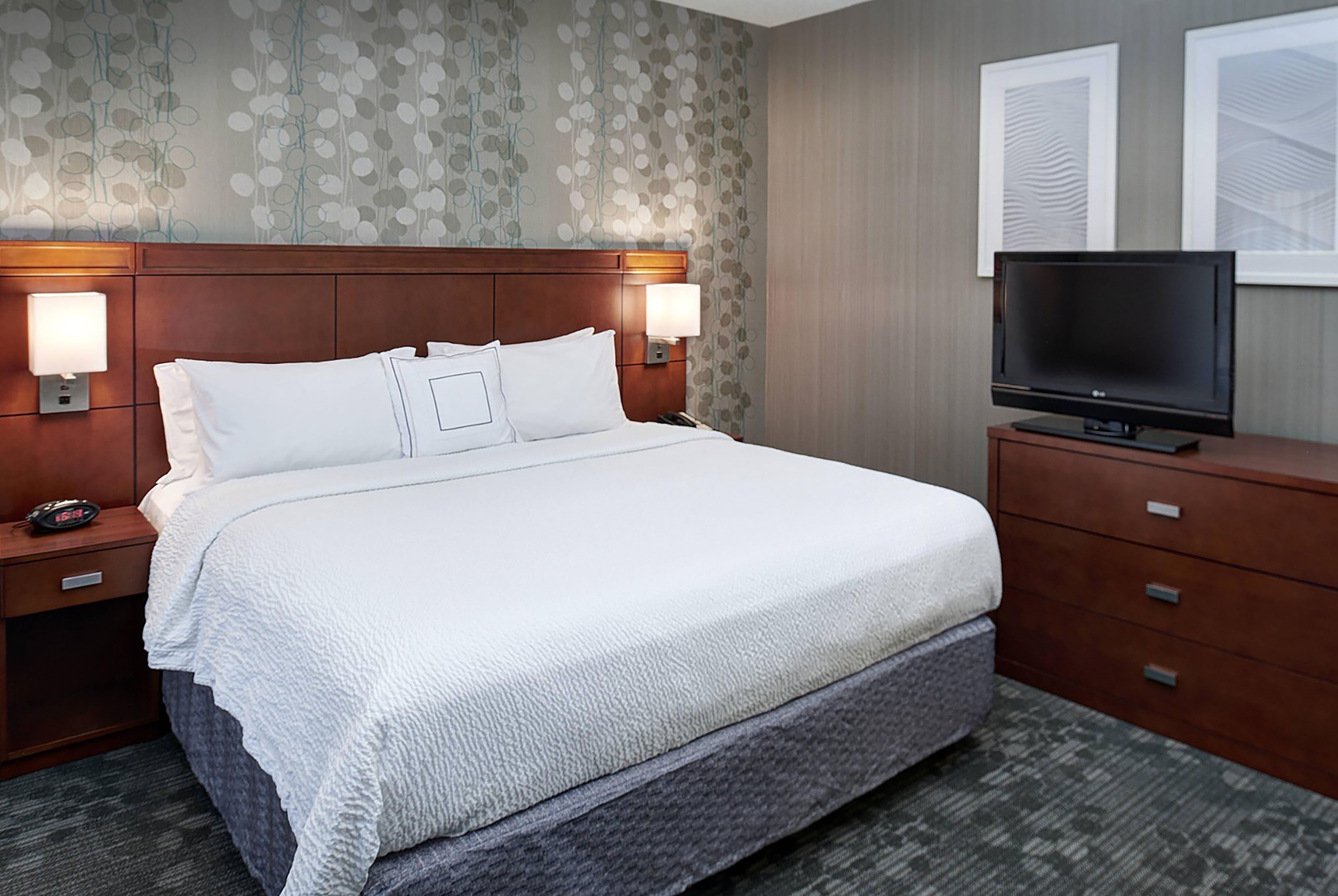 Guest room at the AmericInn by Wyndham Brookfield in Brookfield, Wisconsin
