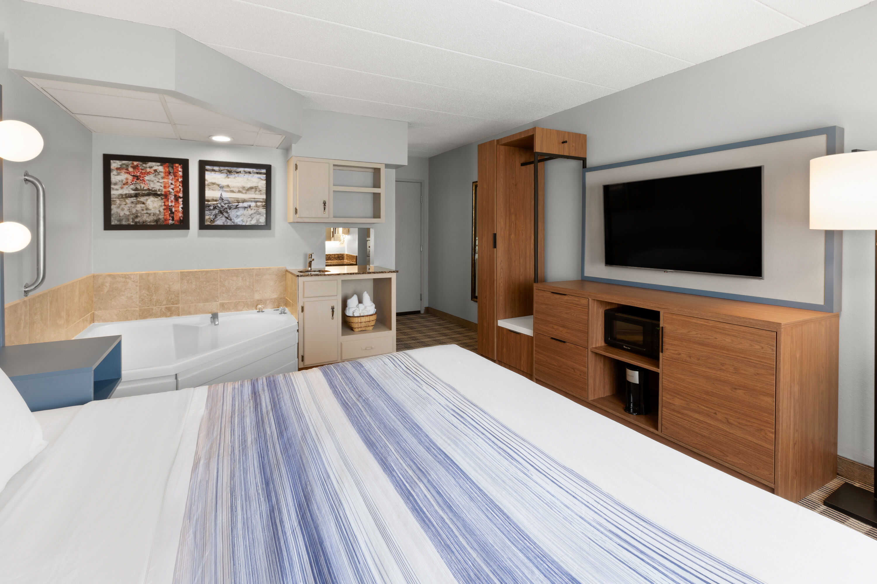 AmericInn by Wyndham Chippewa Falls hot tub suite in Chippewa Falls, Wisconsin