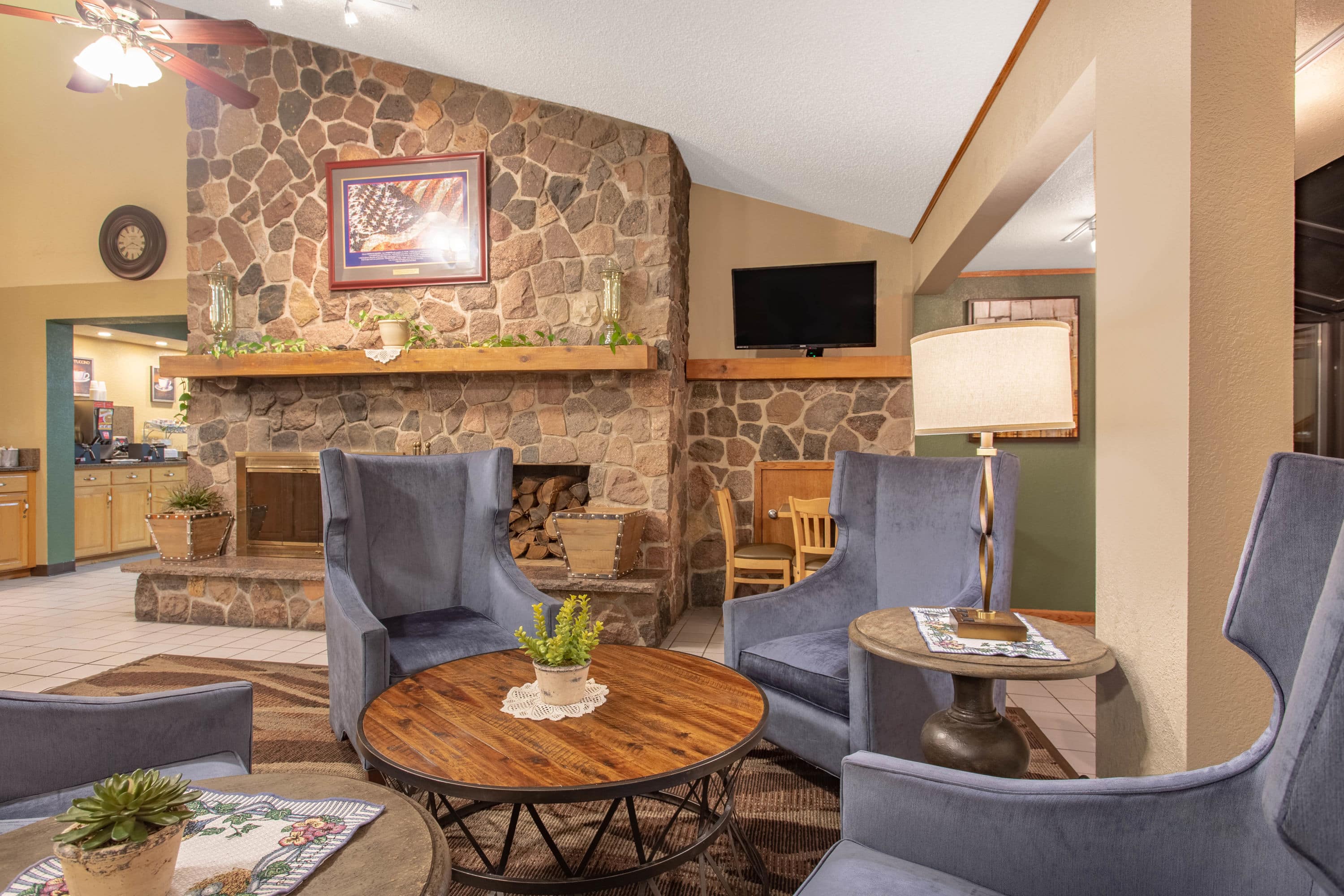AmericInn by Wyndham Chippewa Falls | Chippewa Falls, WI Hotels AmericInn by Wyndham Chippewa Falls | Chippewa Falls, WI Hotels