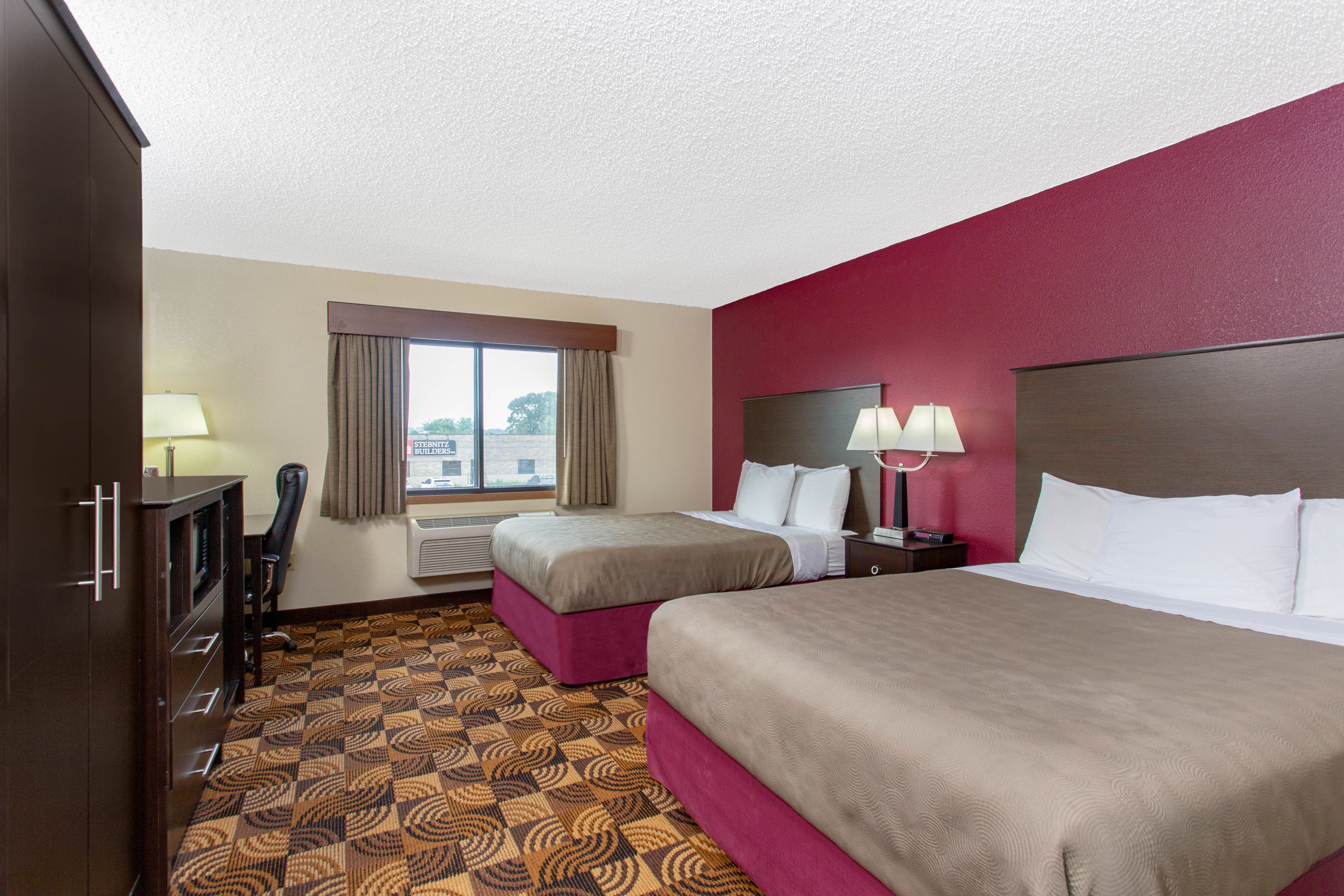 AmericInn Wyndham Elkhorn Near Lake Geneva Elkhorn  Hotels