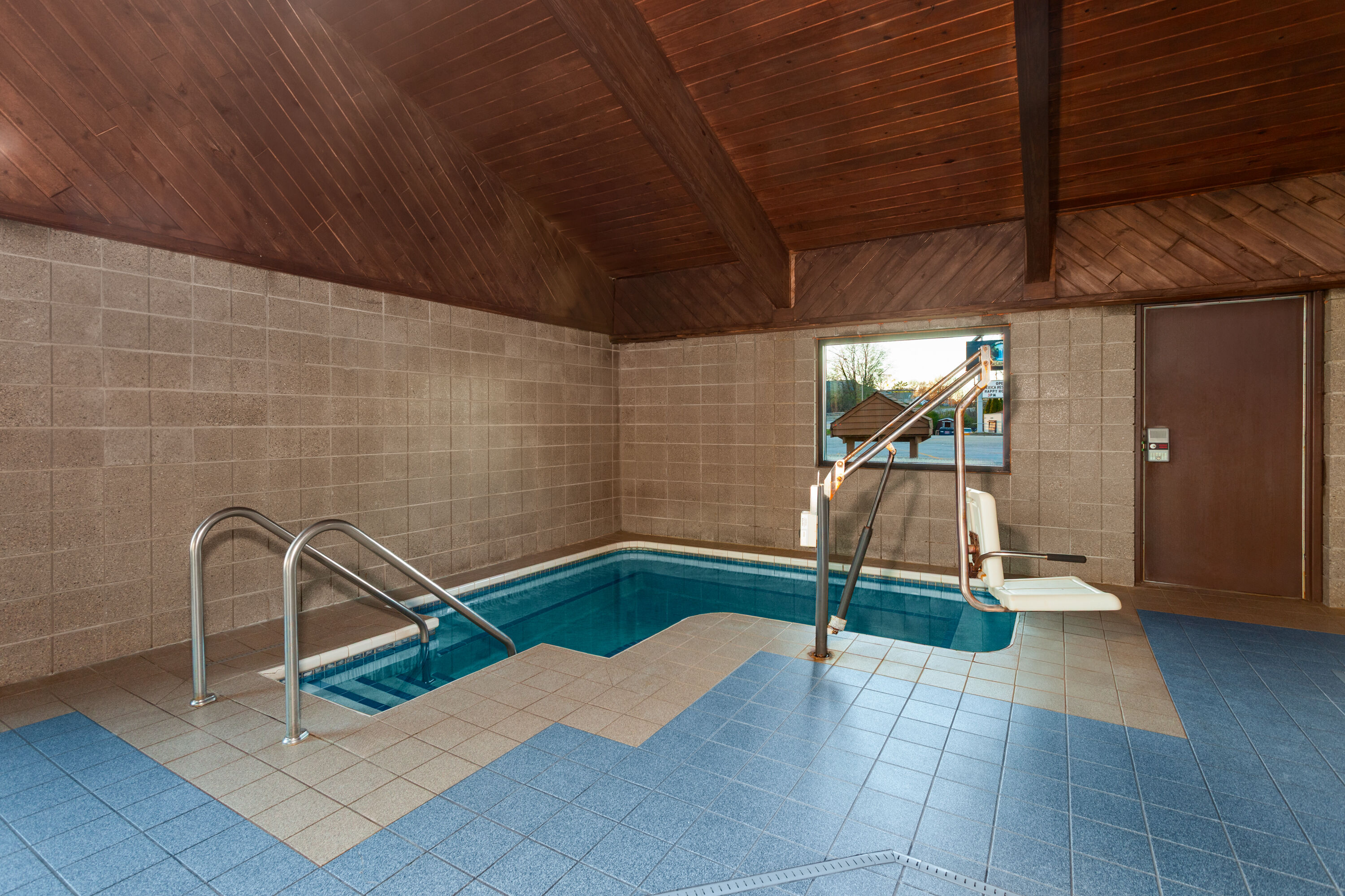 Hot tub at the AmericInn by Wyndham Green Bay West in Green Bay, Wisconsin