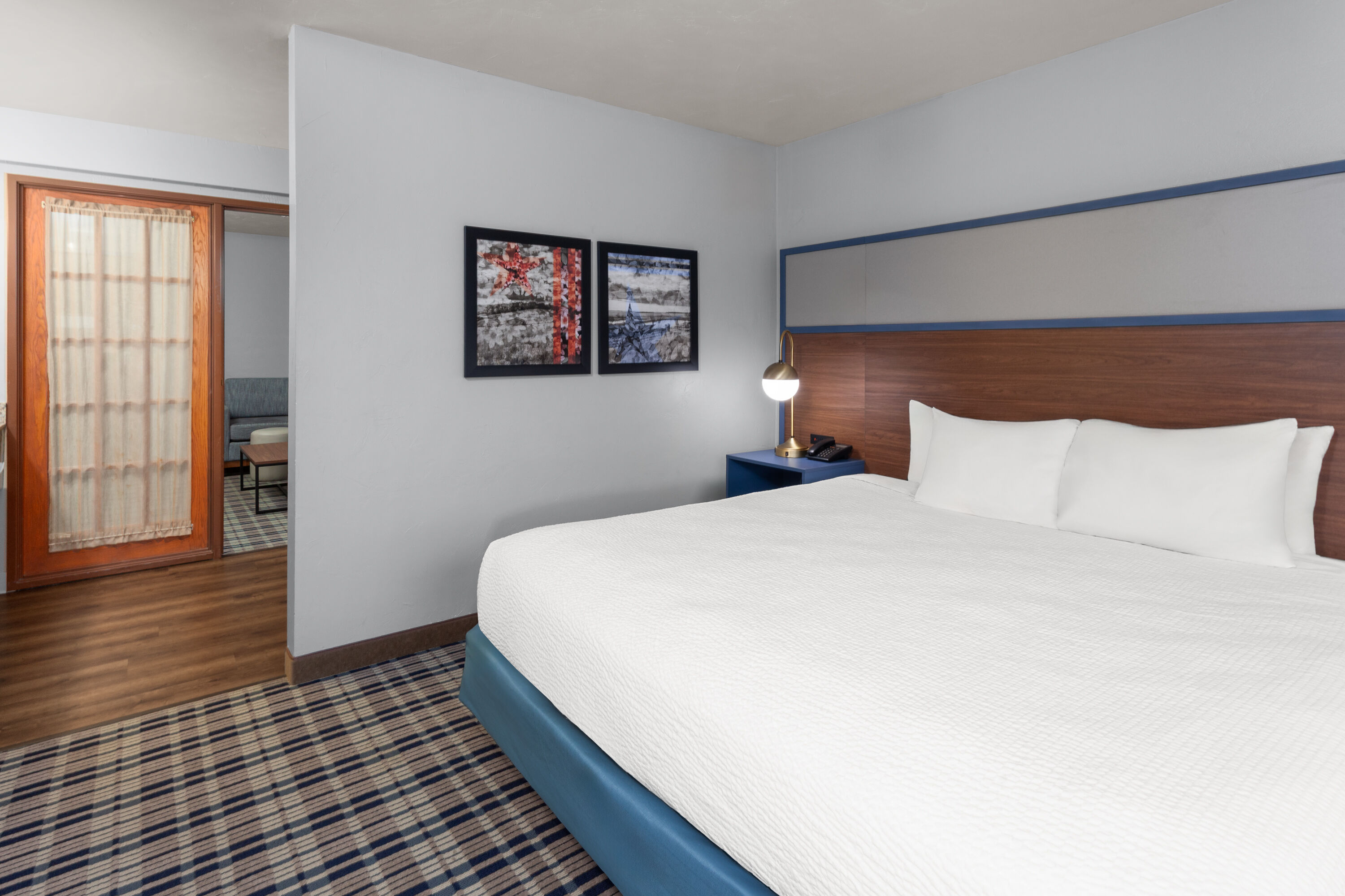 AmericInn by Wyndham Green Bay West suite in Green Bay, Wisconsin