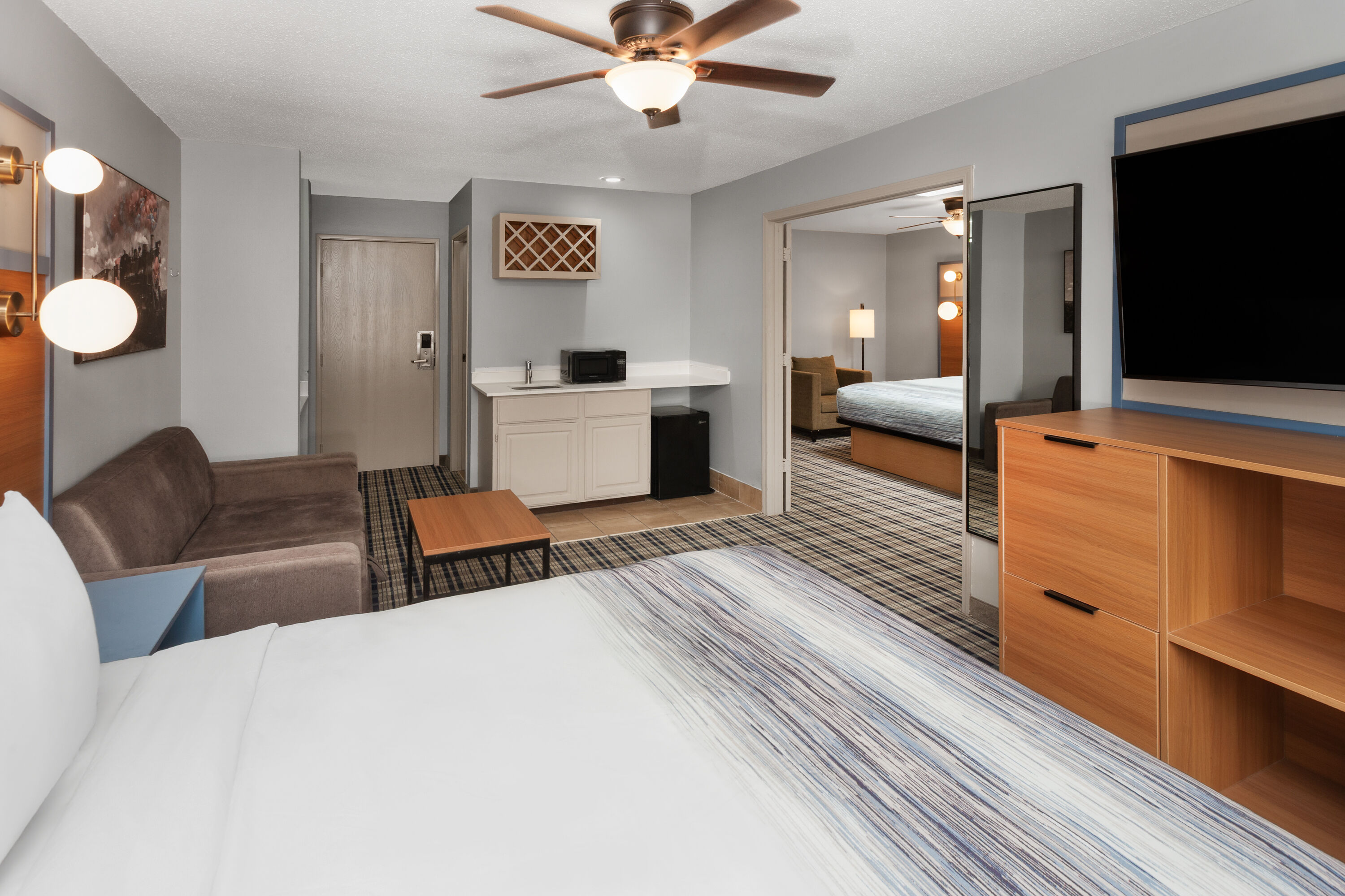 AmericInn by Wyndham Lake Mills suite in Lake Mills, Wisconsin