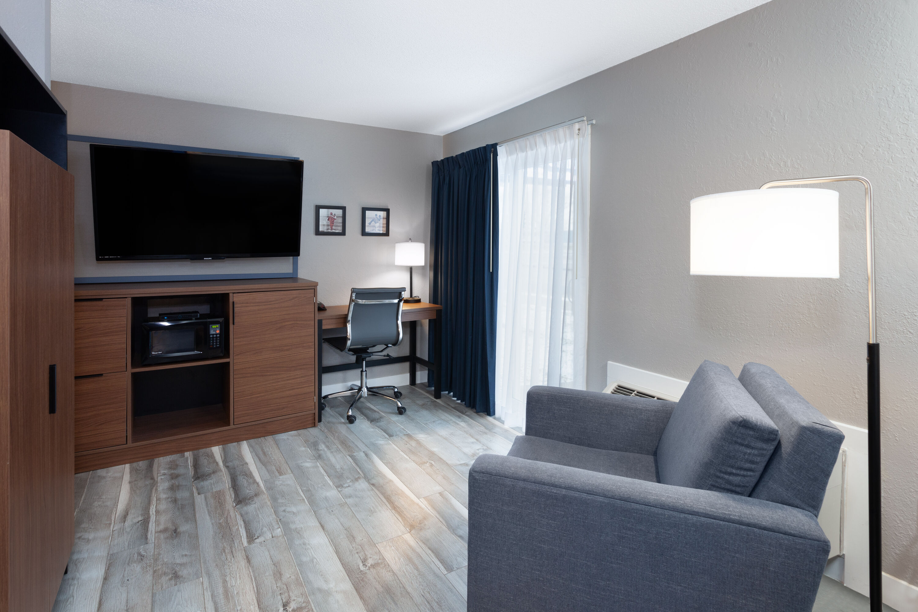 Guest room at the AmericInn by Wyndham New Richmond in New Richmond, Wisconsin