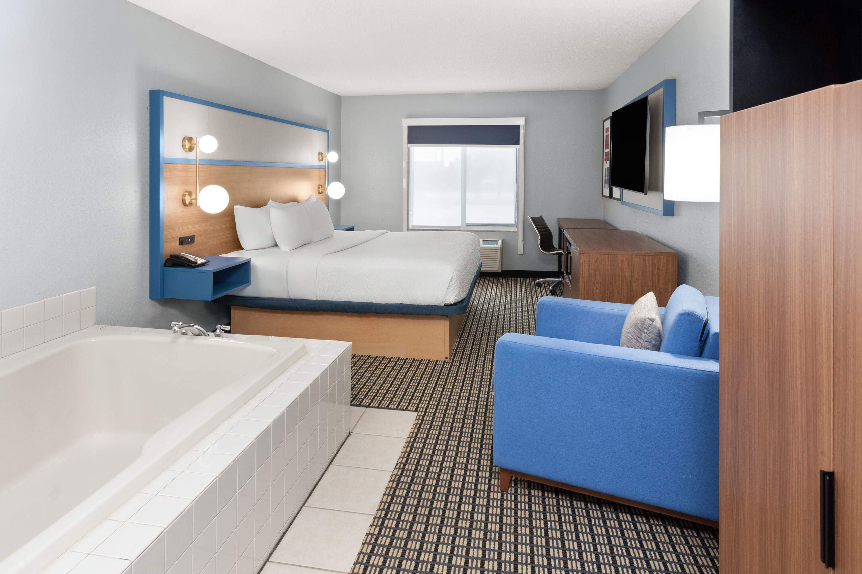 AmericInn by Wyndham Reedsburg hot tub suite in Reedsburg, Wisconsin