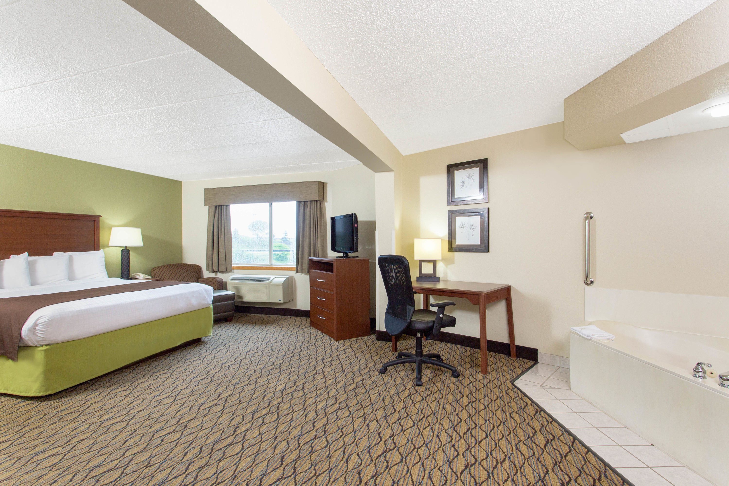 AmericInn by Wyndham Sheboygan suite in Sheboygan, Wisconsin