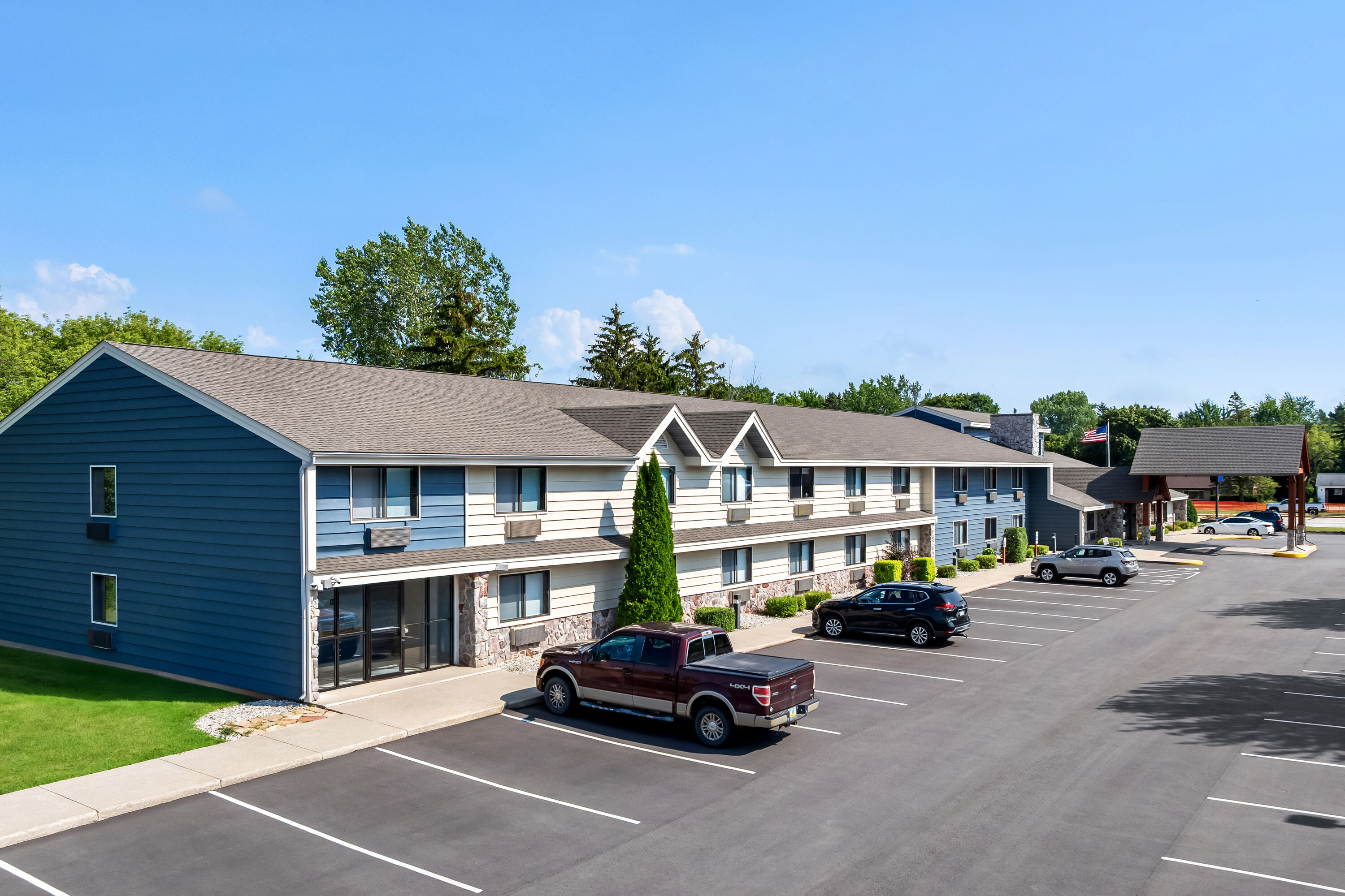 Exterior Day Image of AmericInn by Wyndham Sturgeon Bay hotel in Sturgeon Bay, Wisconsin