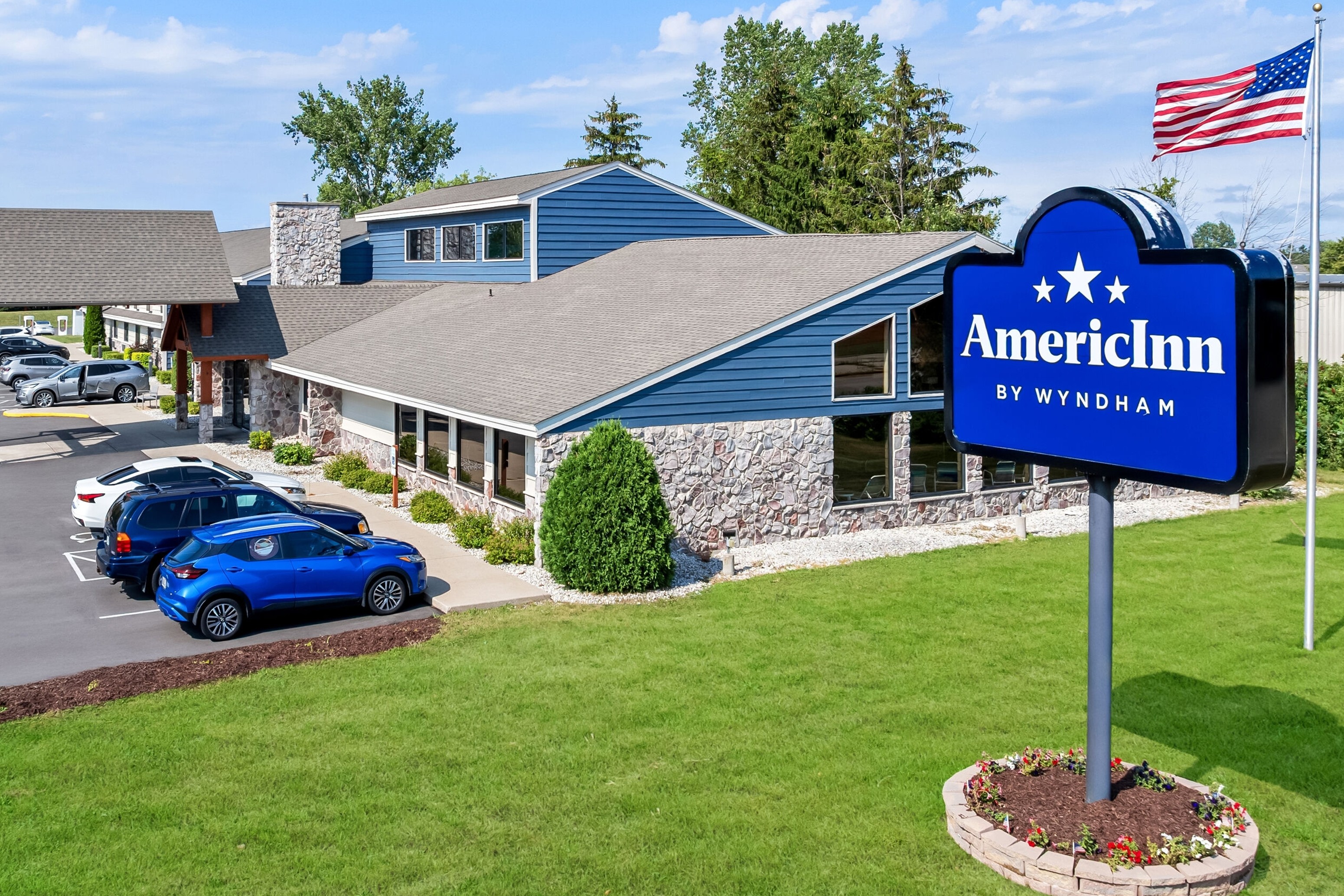 Exterior Day Image of AmericInn by Wyndham Sturgeon Bay hotel in Sturgeon Bay, Wisconsin