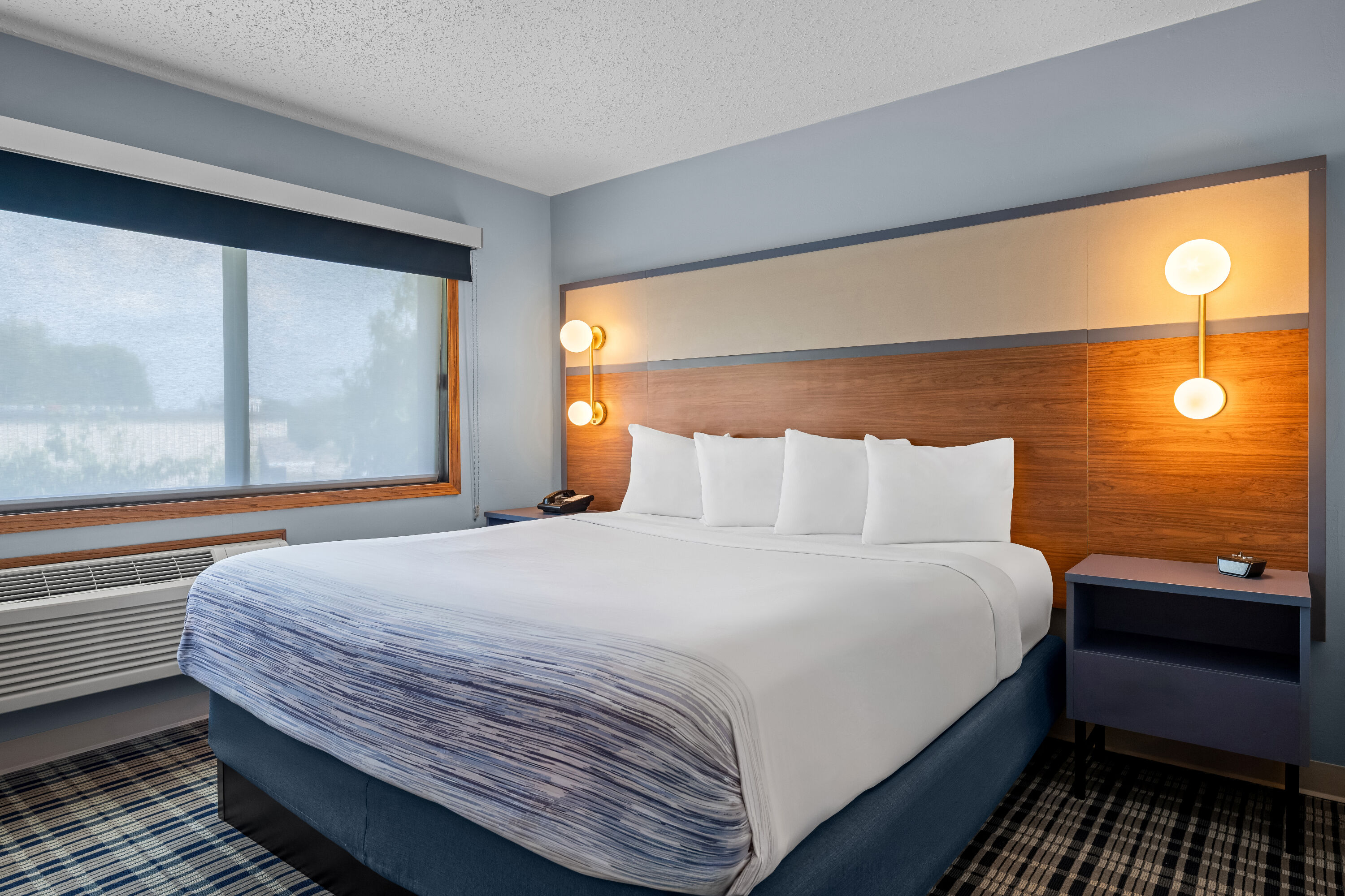 AmericInn by Wyndham Sturgeon Bay suite in Sturgeon Bay, Wisconsin