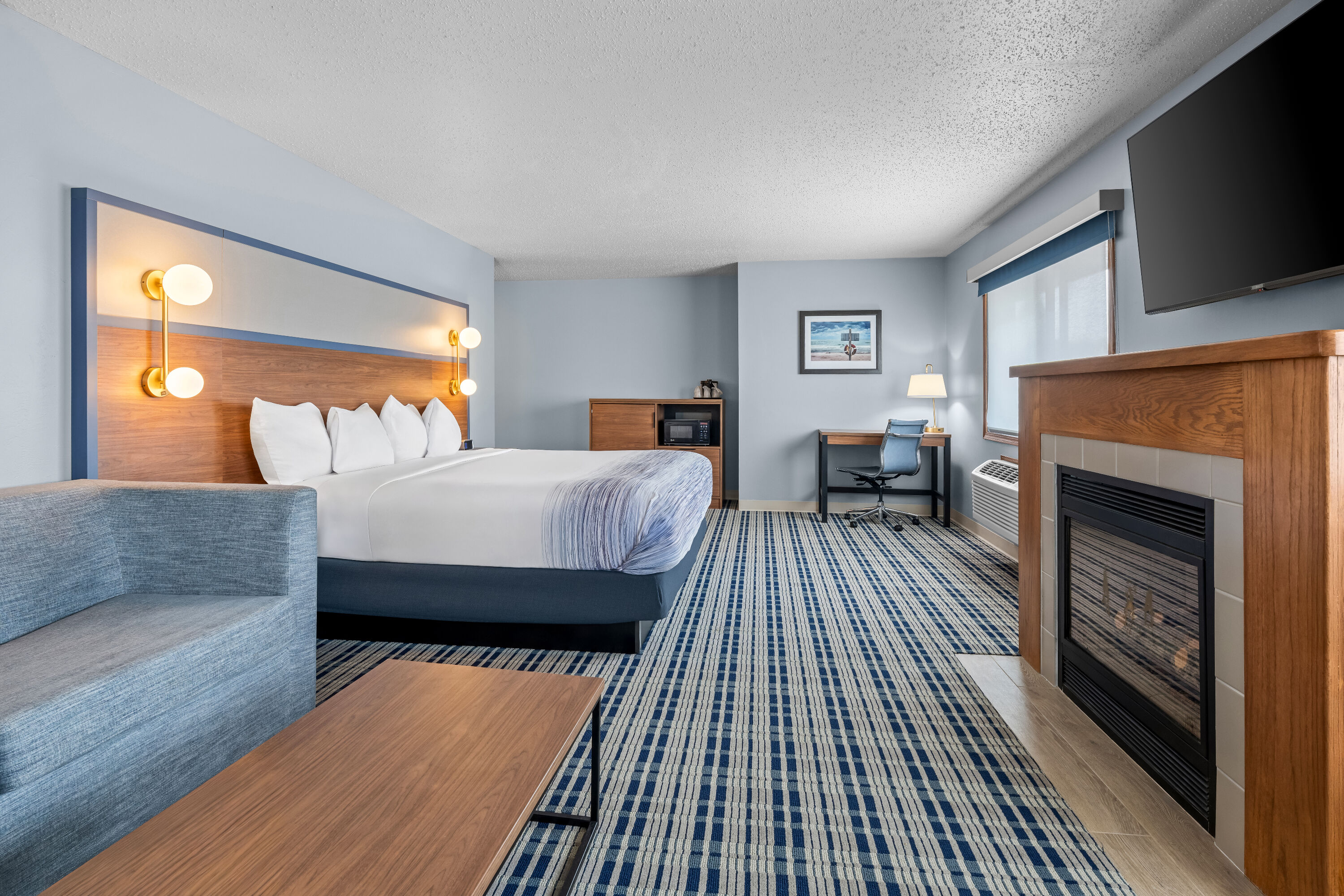 AmericInn by Wyndham Sturgeon Bay suite in Sturgeon Bay, Wisconsin